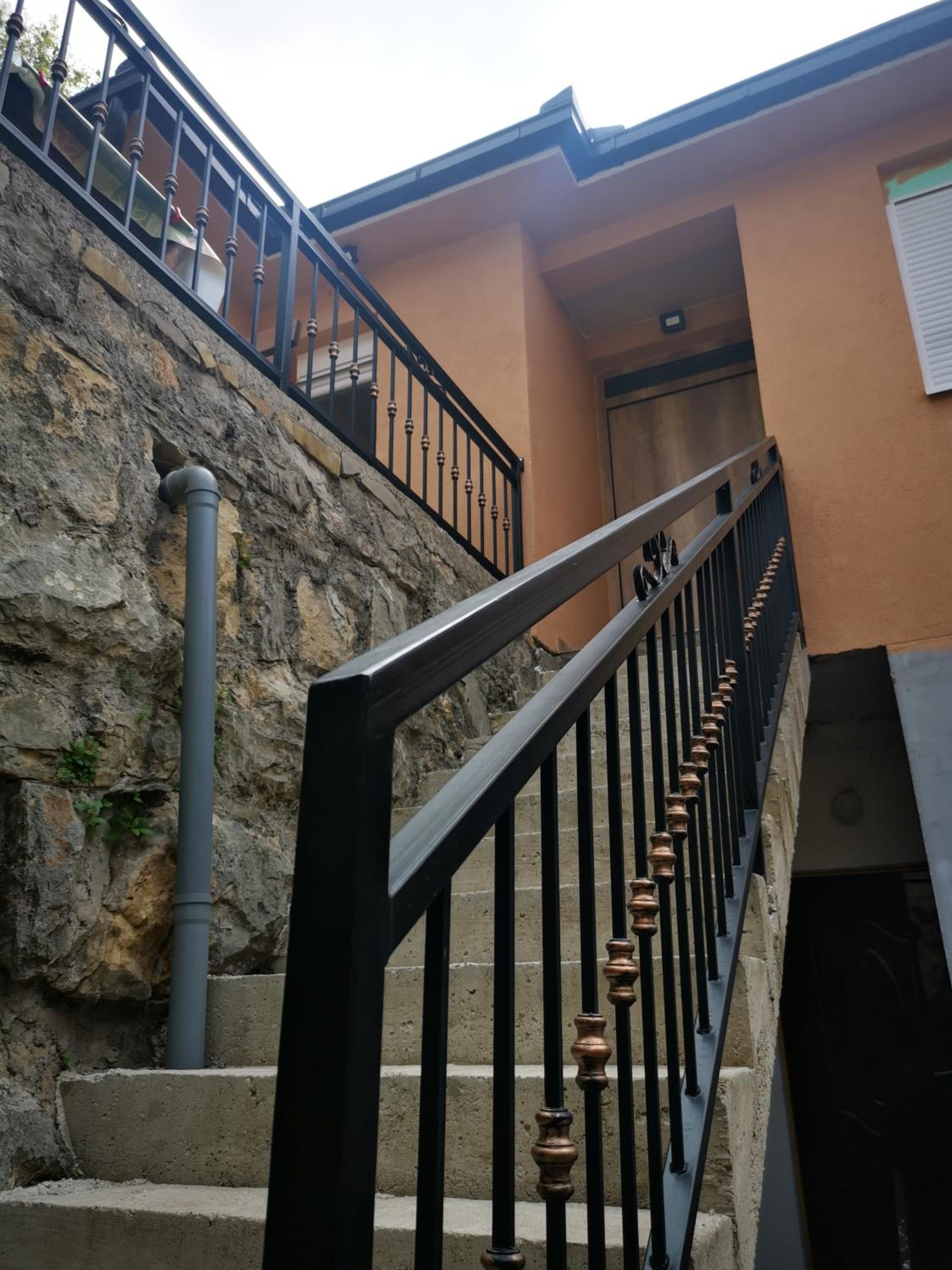 Apartman and rooms Dream House