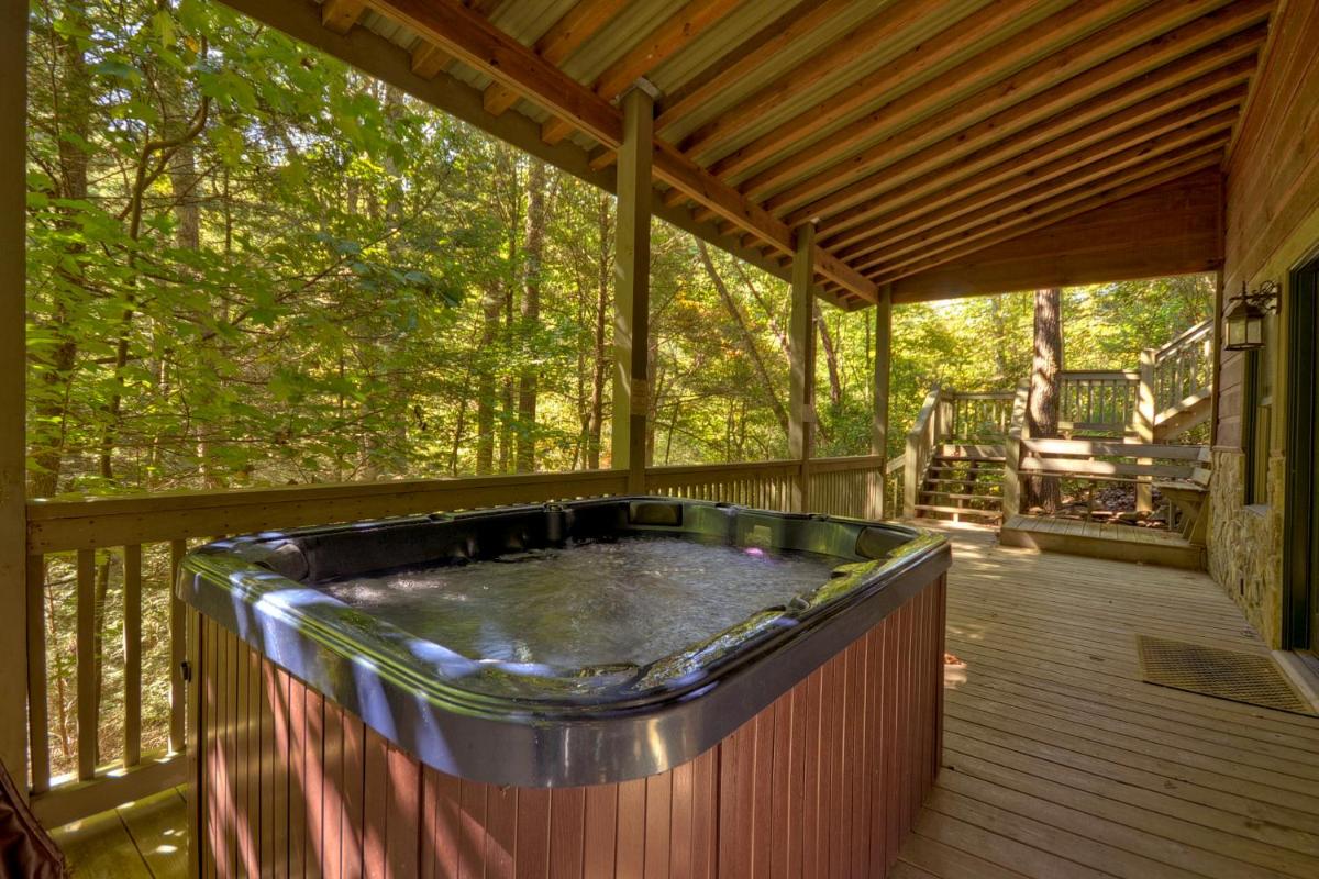 Thunder Falls - Cabin Perched Over 10ft Waterfalls