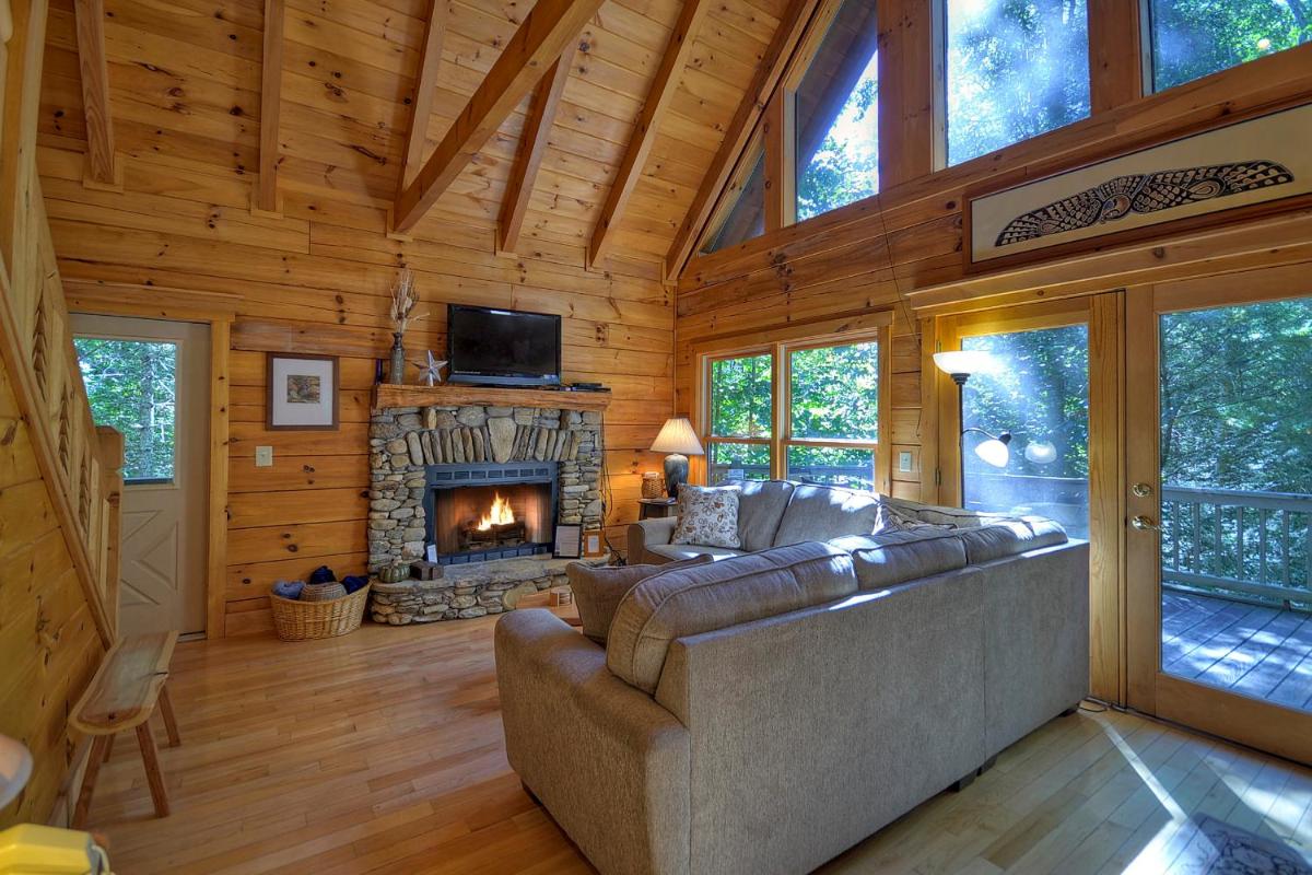 Thunder Falls - Cabin Perched Over 10ft Waterfalls