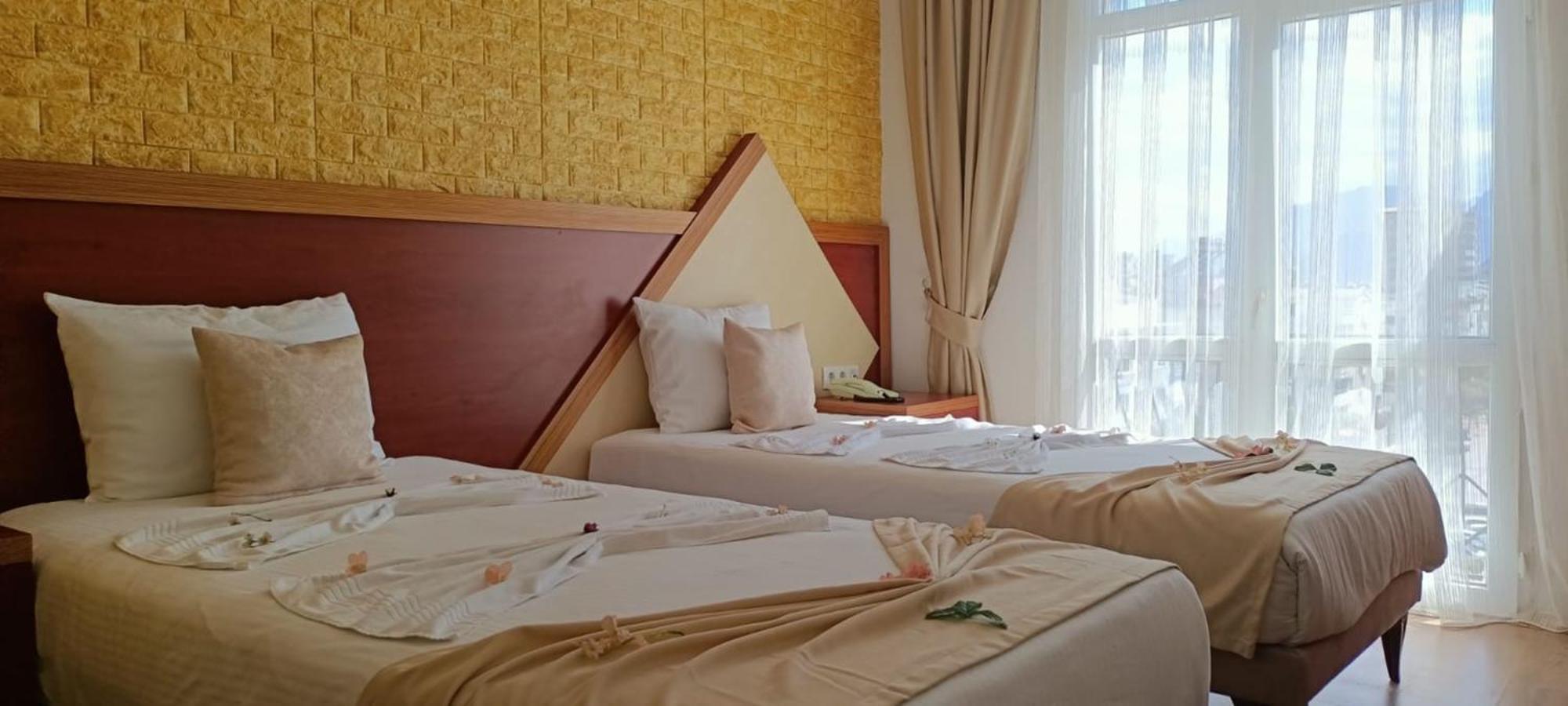 Far Life Hotel - Image 53