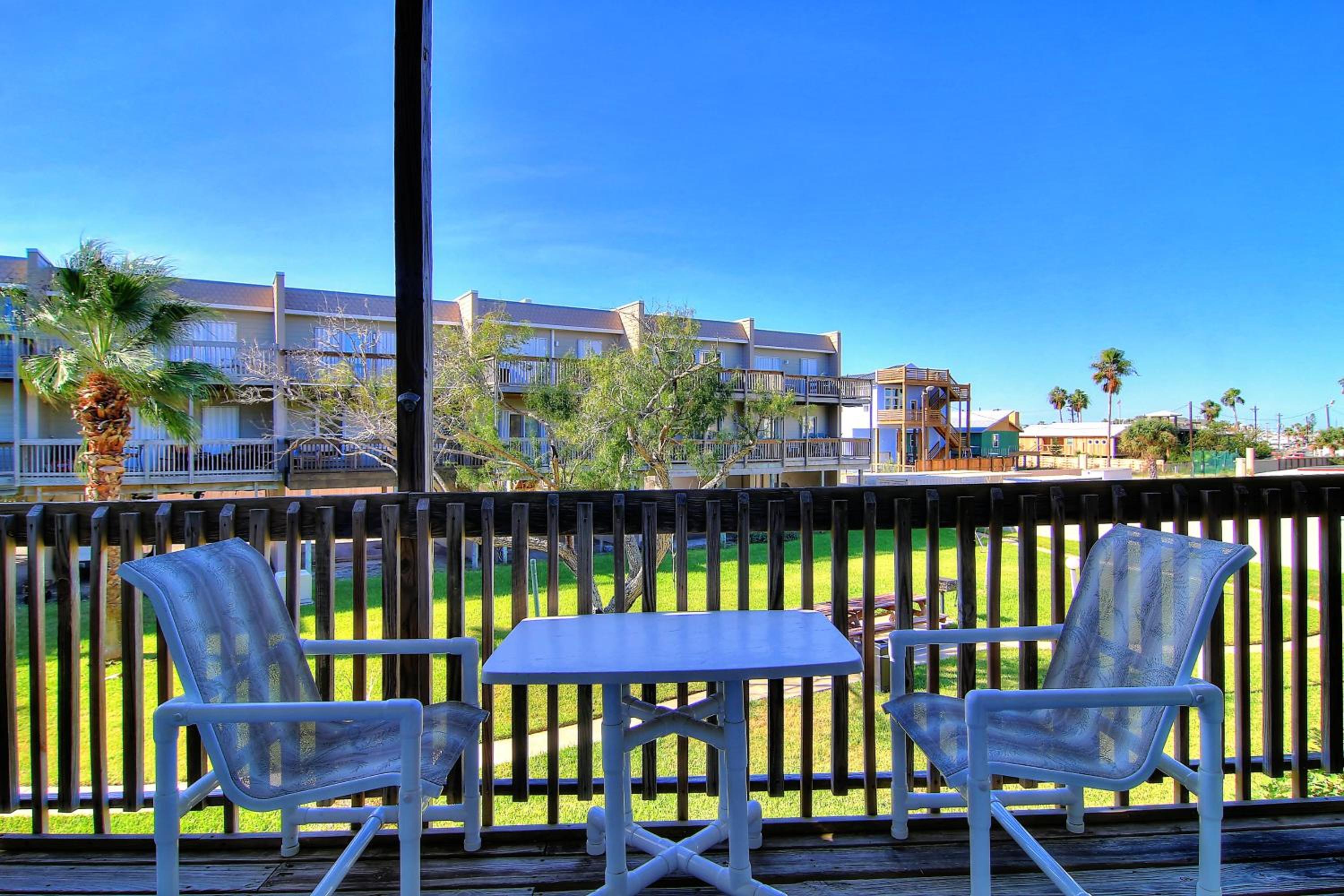 Bay Tree B5 view 3