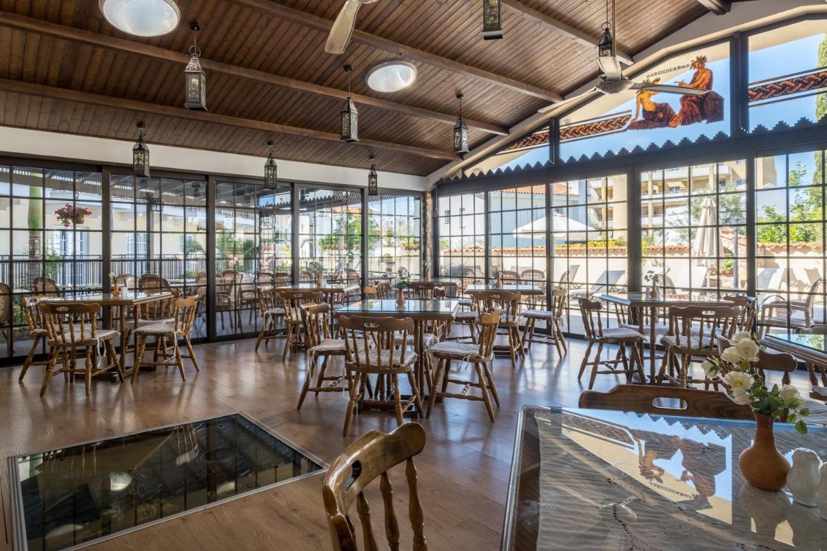 restaurant