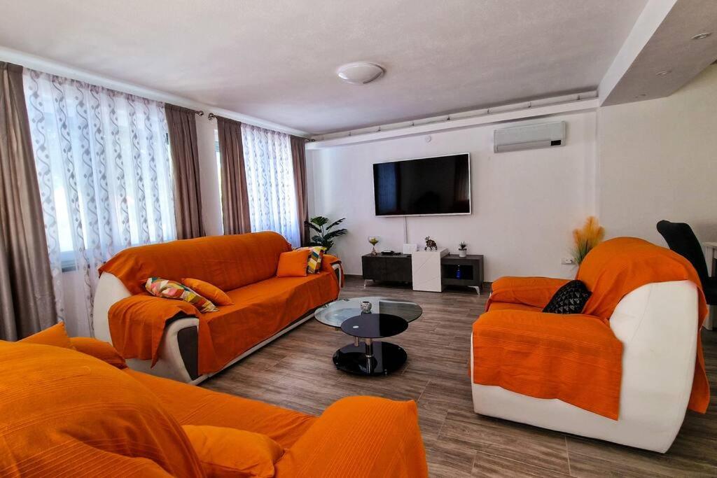 Infinity - Attractive villa for rest and relaxation
