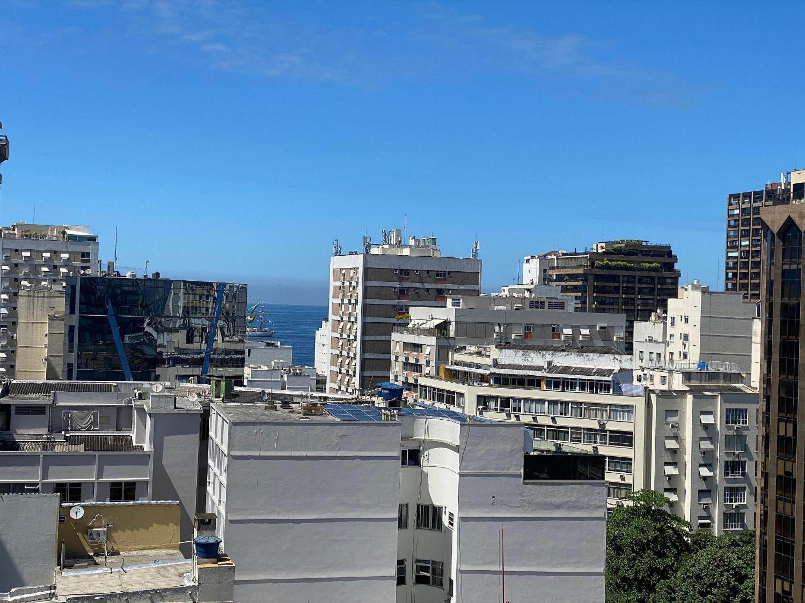 Leblon Flat Service 2 Bedrooms Sea View