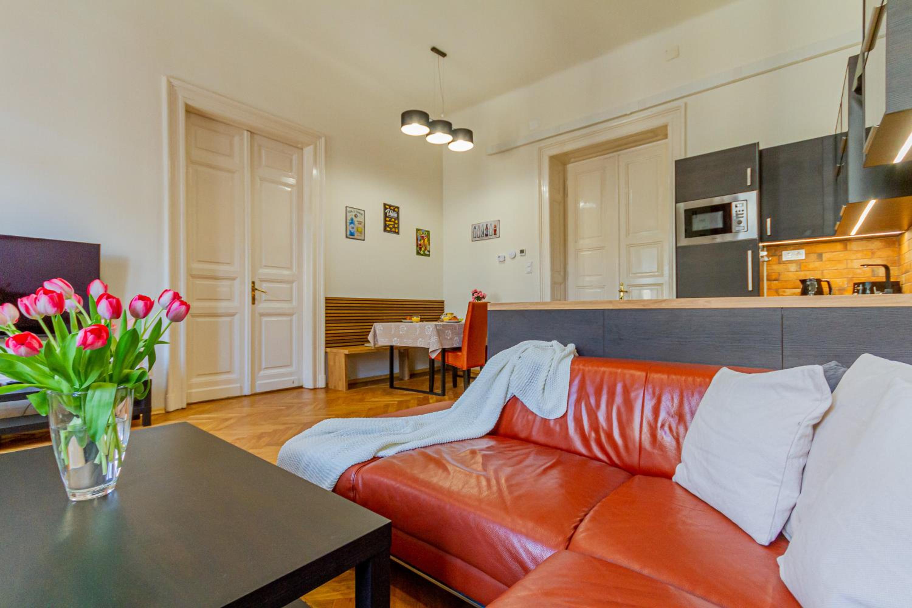 Supercentral Boutique Suite