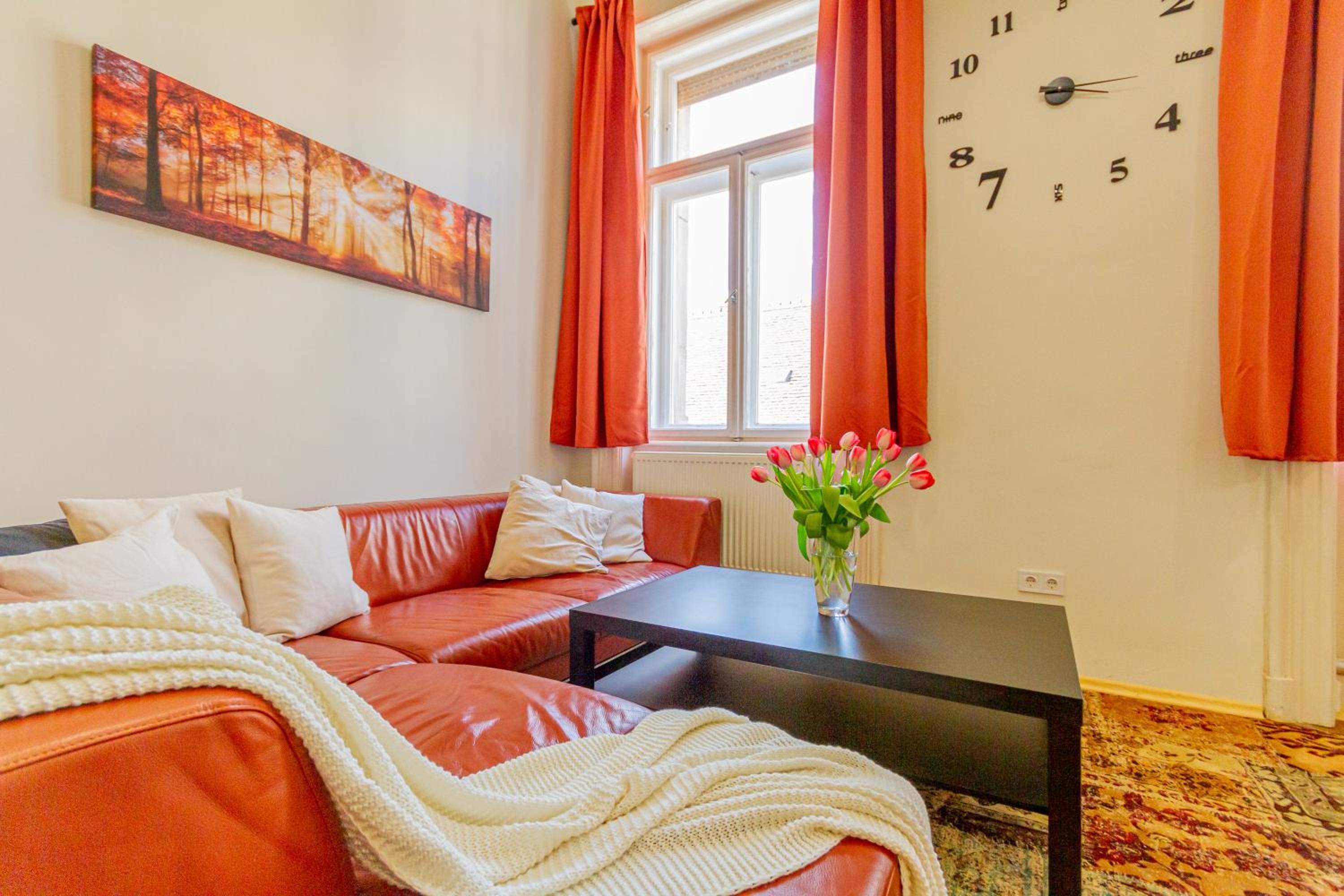Supercentral Boutique Suite