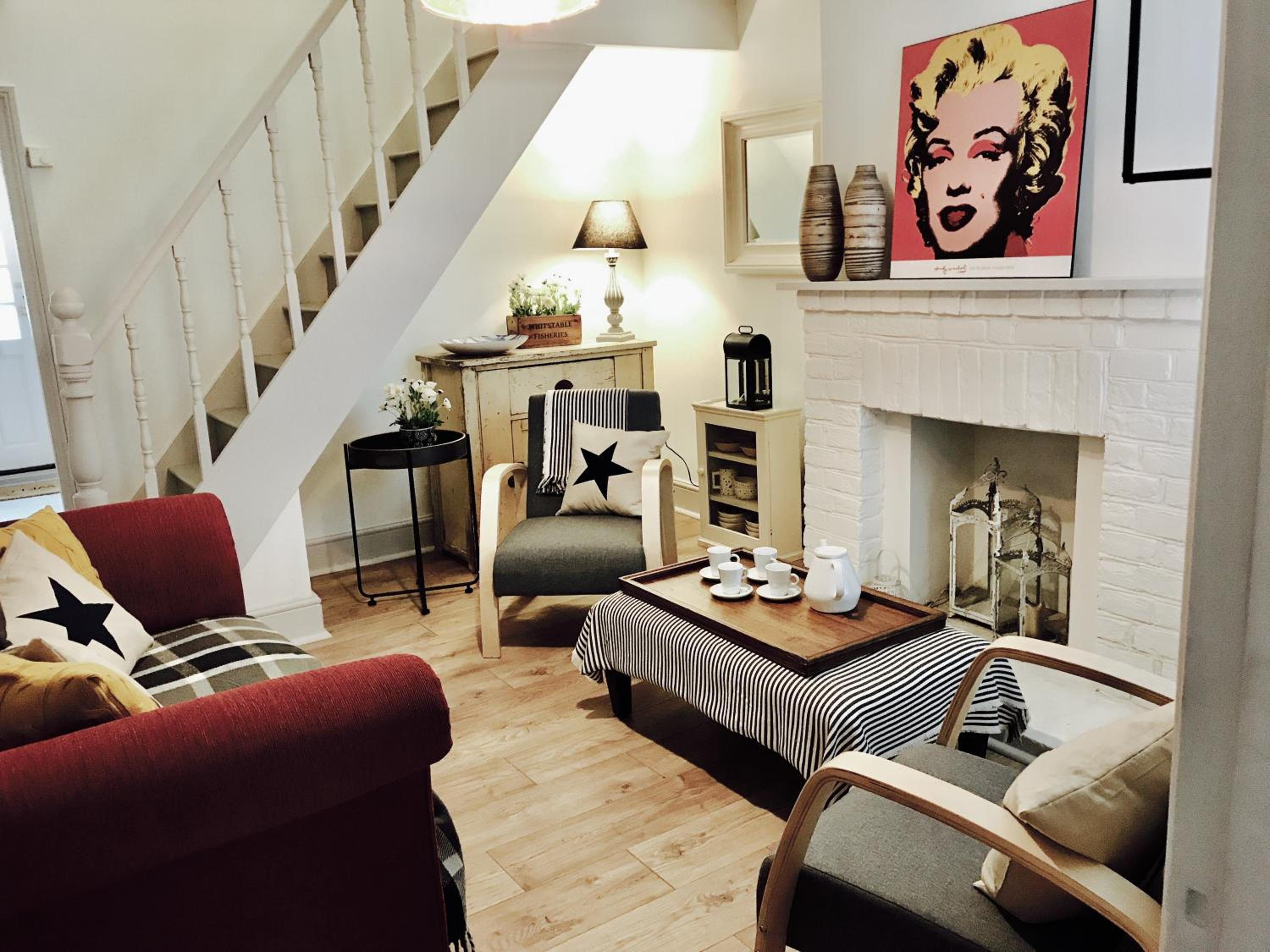 Delightful Seaside Binnacle Cottage -hosted by Whitstable-Holidays view 2