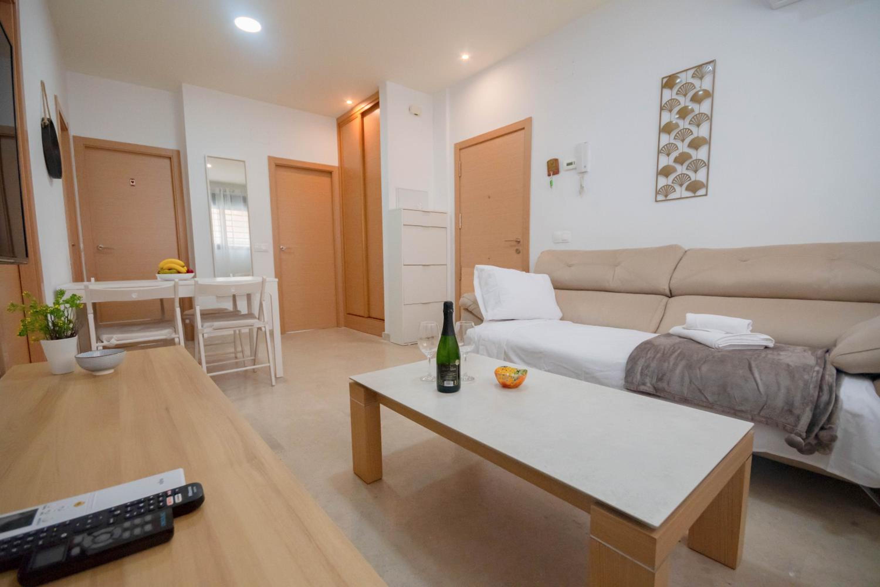 For Your Rentals Bonito Apartamento TEMPORAL cerca Bernabeu MJU14B