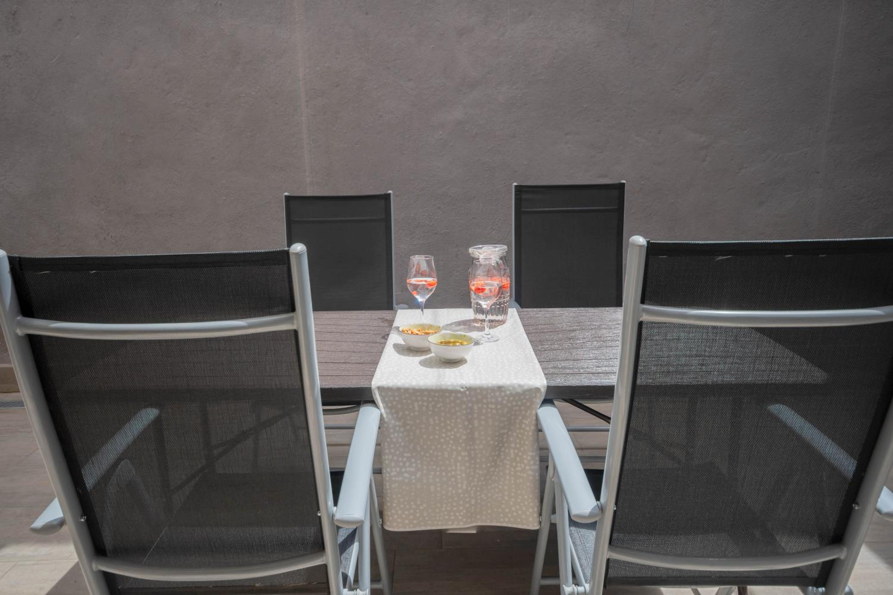 For Your Rentals Bonito Apartamento TEMPORAL cerca Bernabeu MJU14B