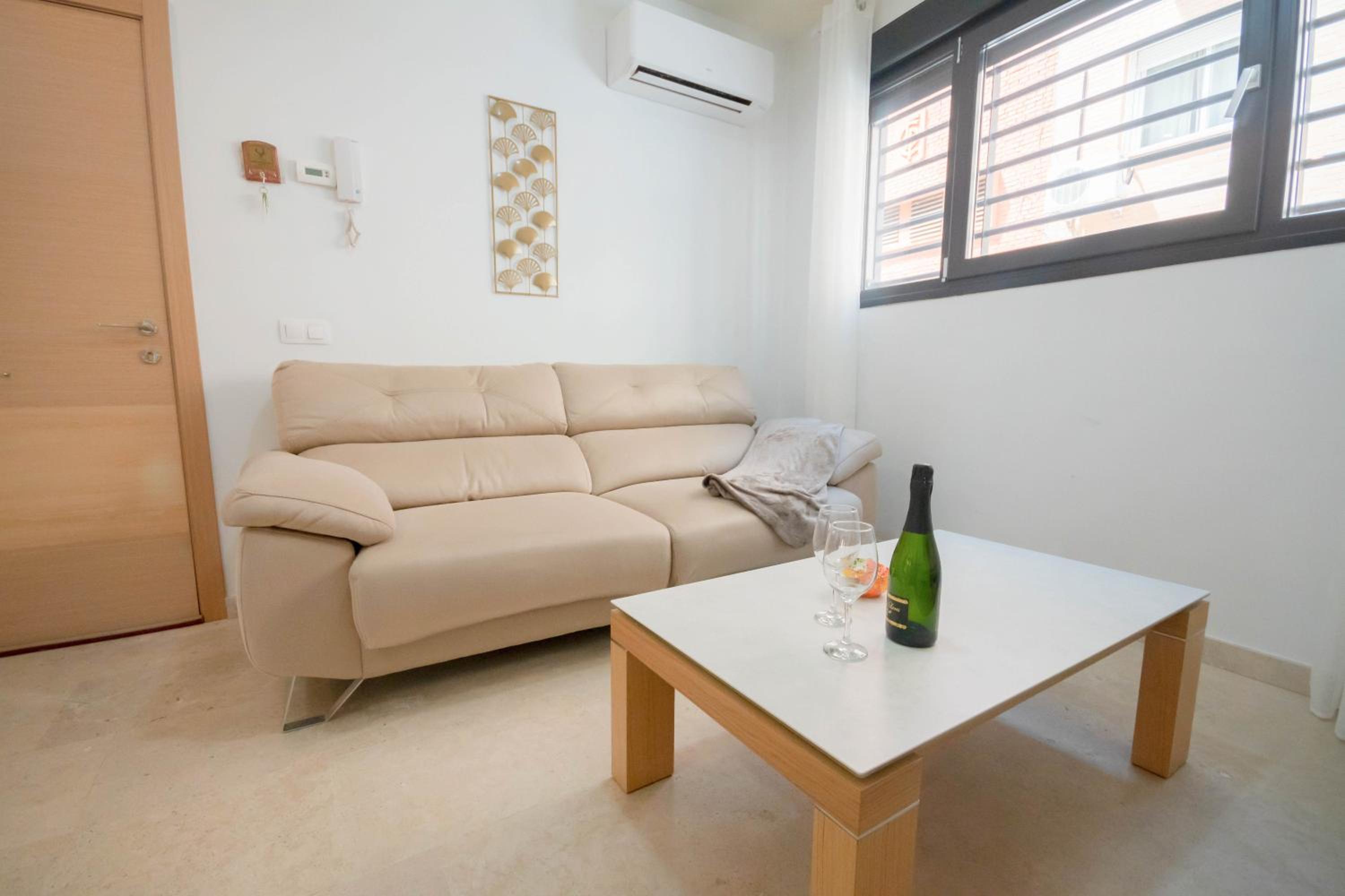 For Your Rentals Bonito Apartamento TEMPORAL cerca Bernabeu MJU14B