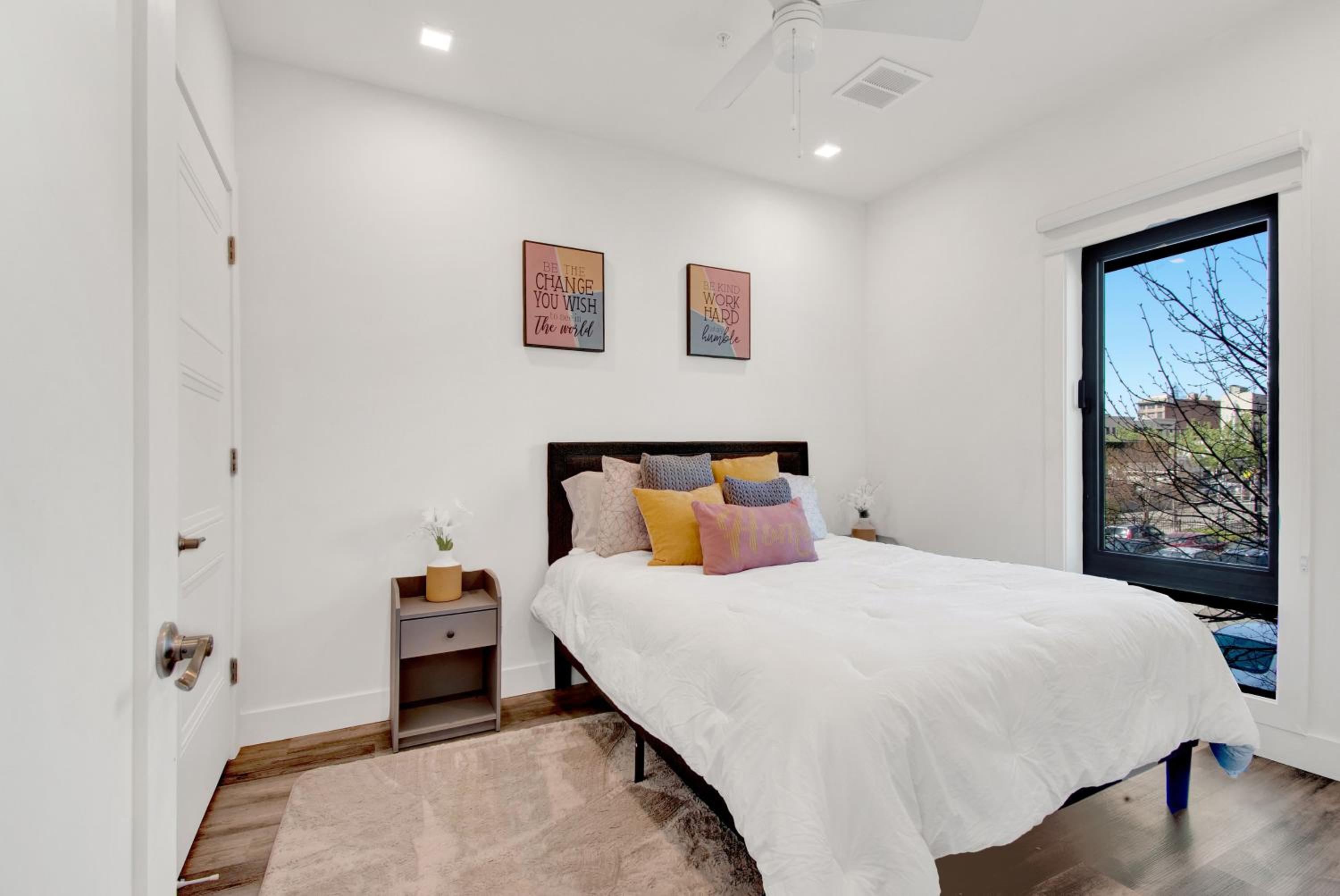 Nest Away 2 Queen near EWR-Penn- Free Parking view 2