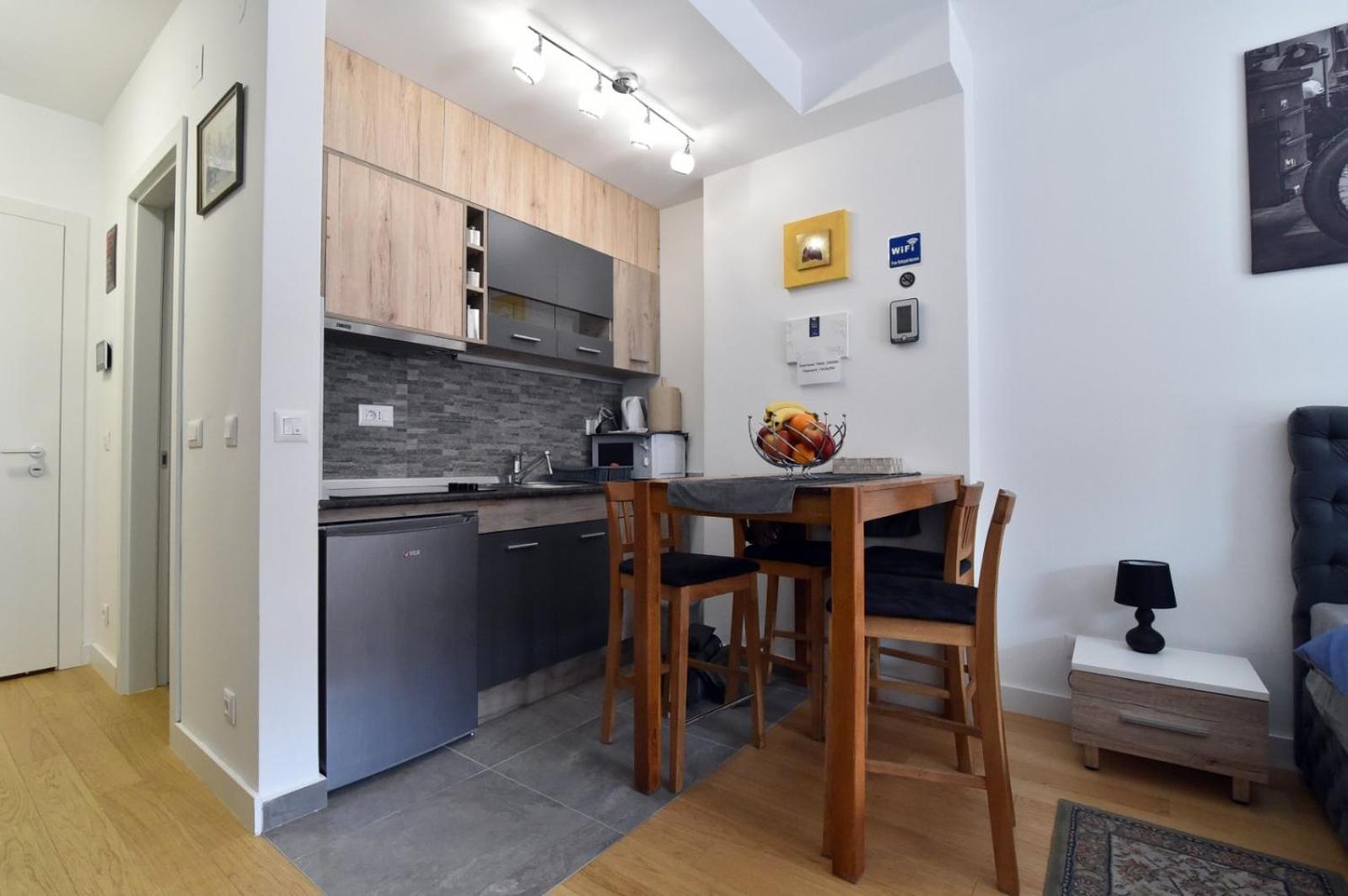 Tayson Square Dorcol New Location free garage view 2