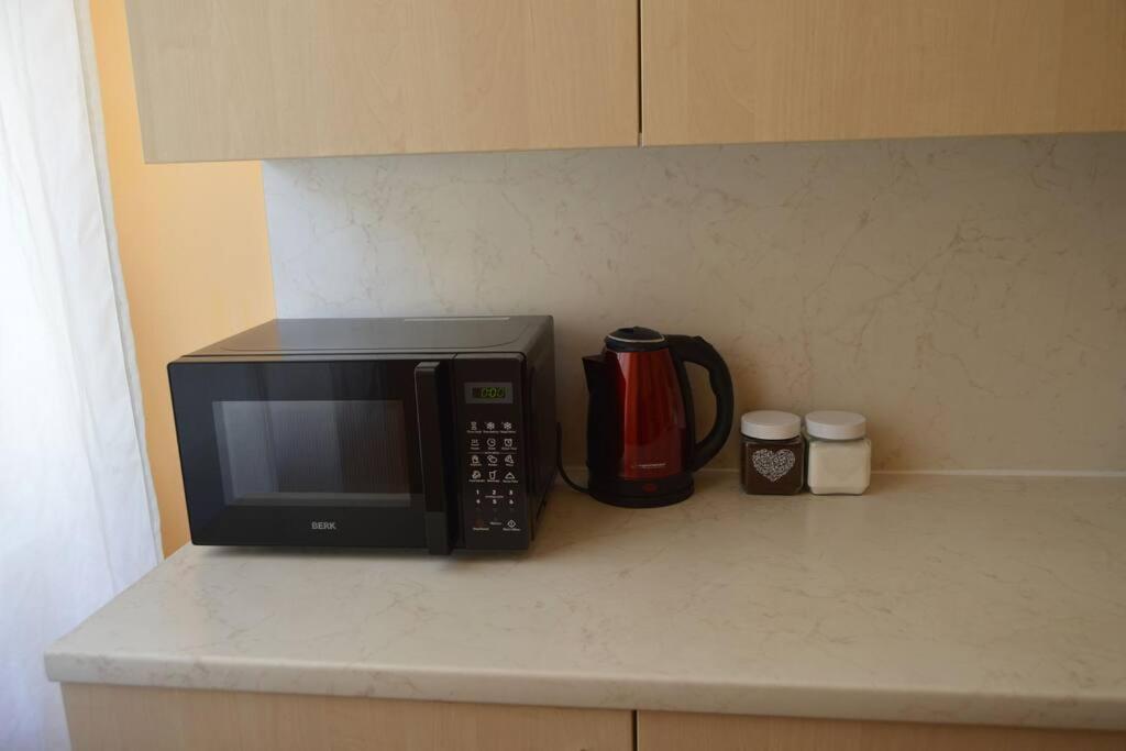 Spacious Old Town Family & Friends Peachy Two bedrooms Apartment, Nearby the Riga Presidential Castle