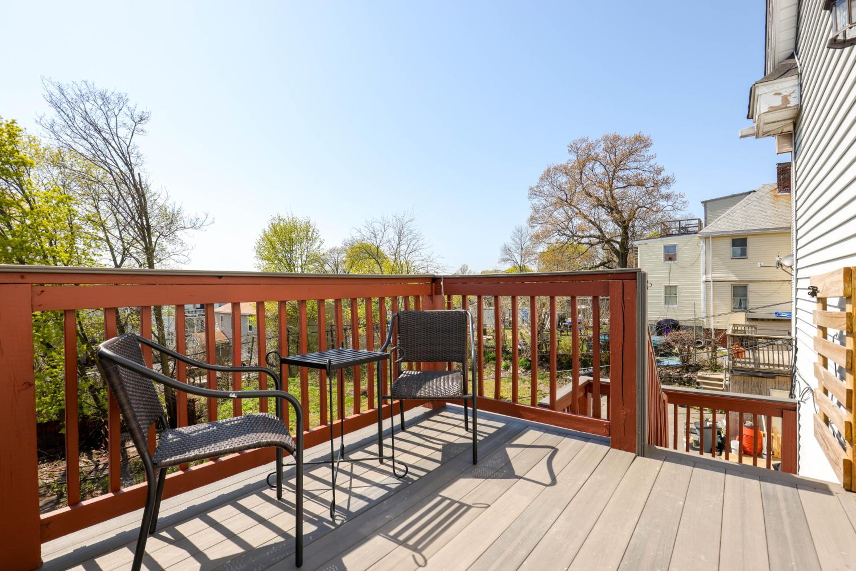 Amazing family-friendly and group-friendly accommodation #TheBackDorch view 4