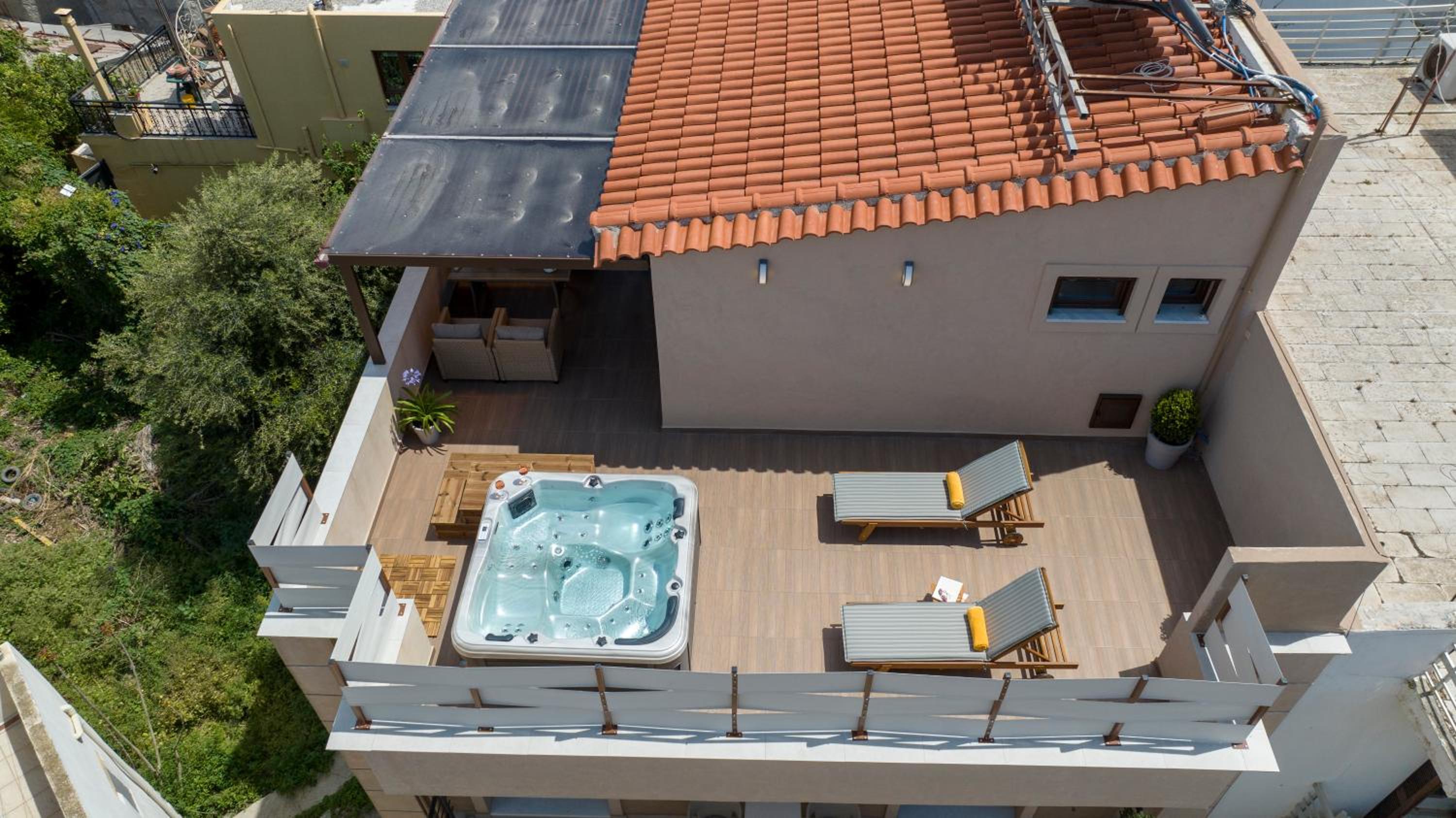 Aretousa Studio