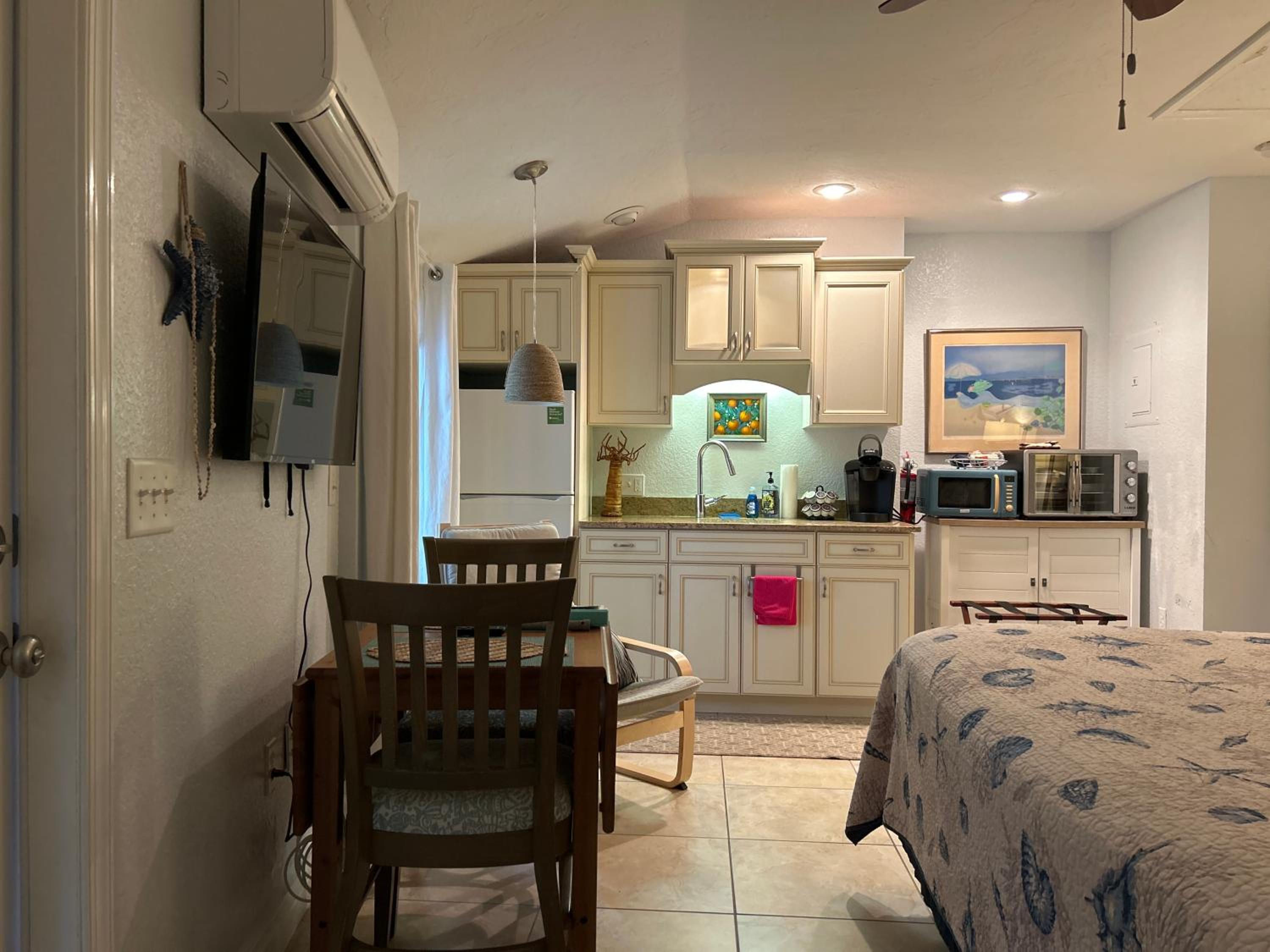 An Island Getaway at Palm Tree Villas