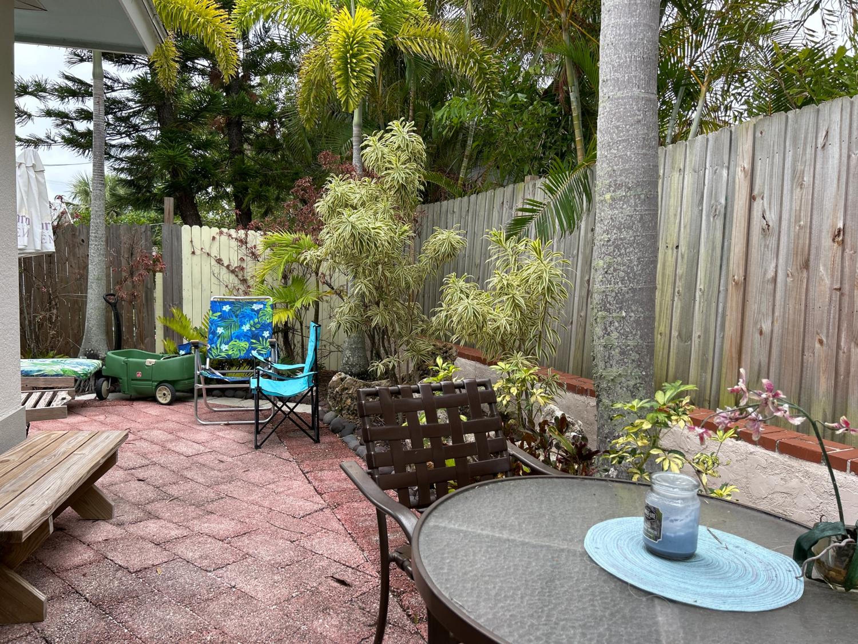 An Island Getaway at Palm Tree Villas