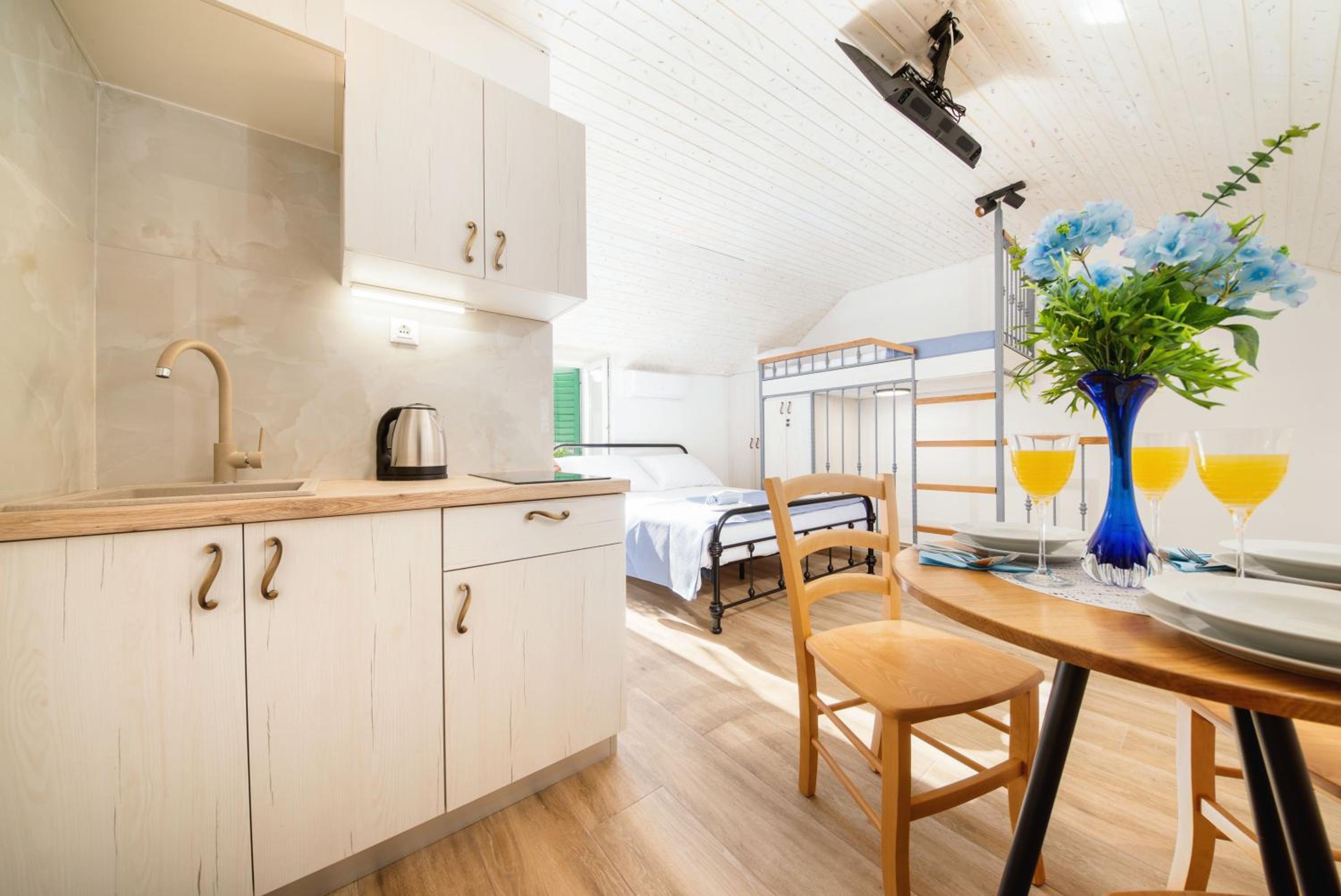 Apartments Jerolim