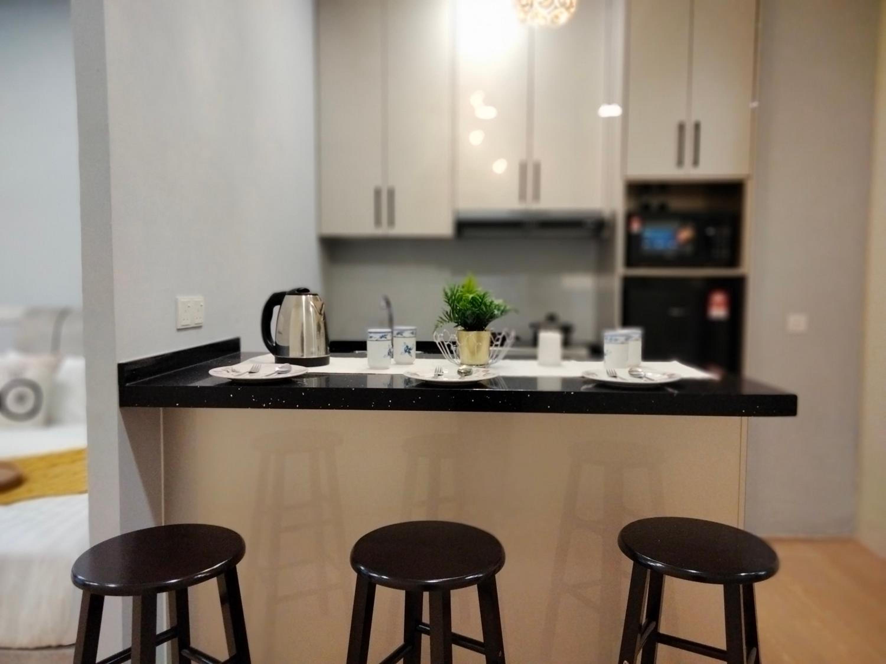 Bangsar Trade Center Studio 4pax I HomeBrickz