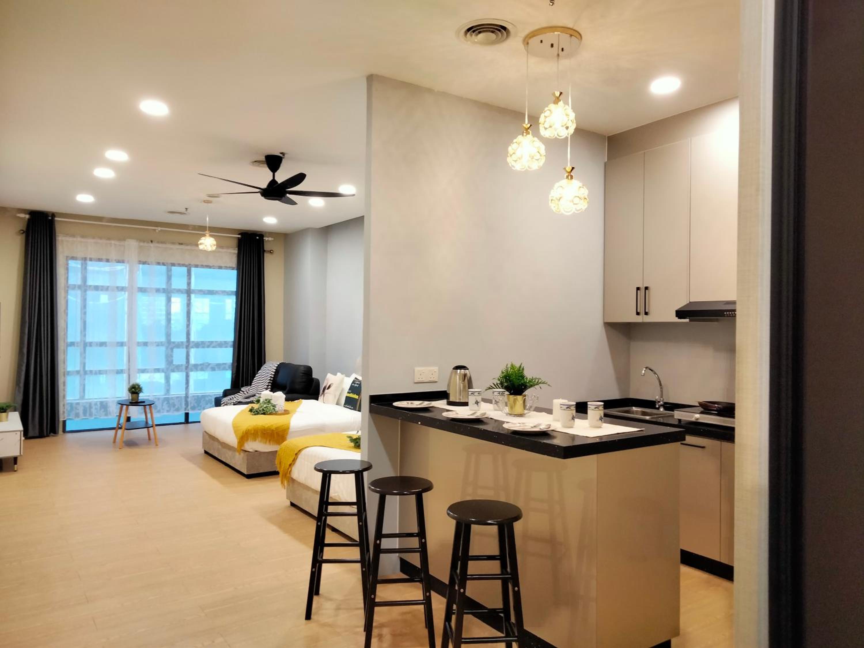 Bangsar Trade Center Studio 4pax I HomeBrickz