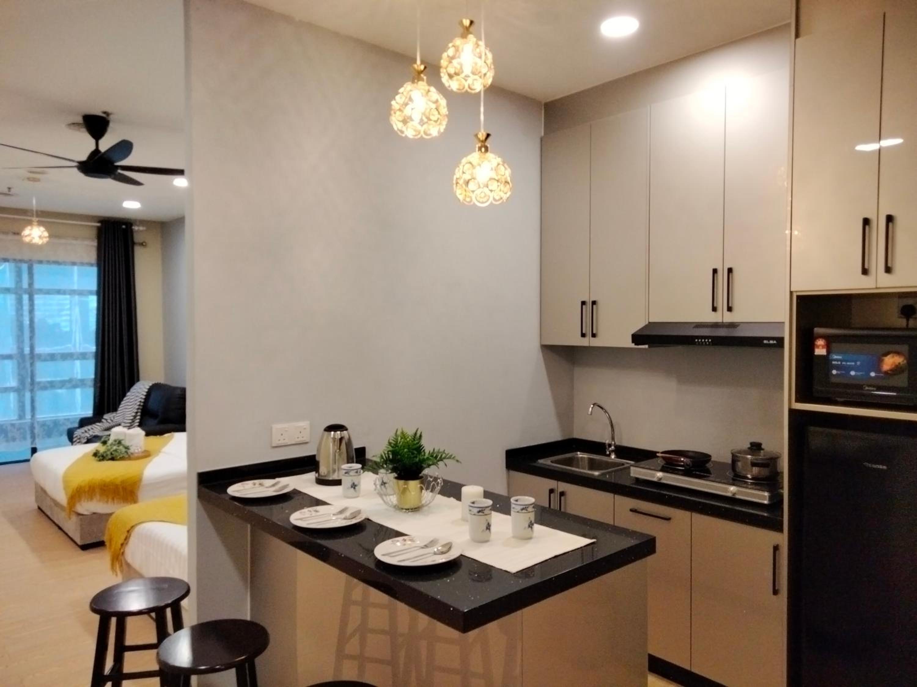 Bangsar Trade Center Studio 4pax I HomeBrickz