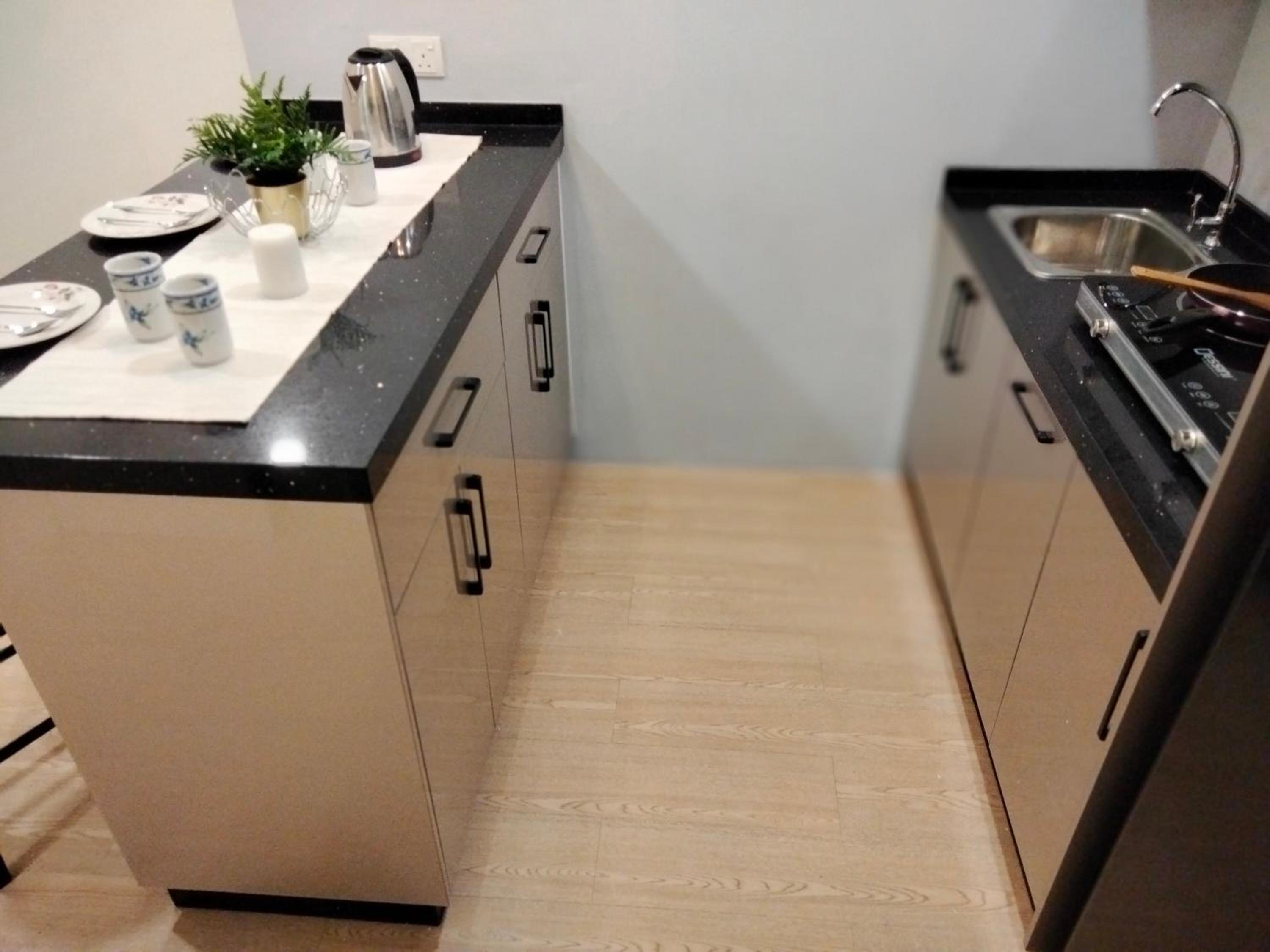 Bangsar Trade Center Studio 4pax I HomeBrickz