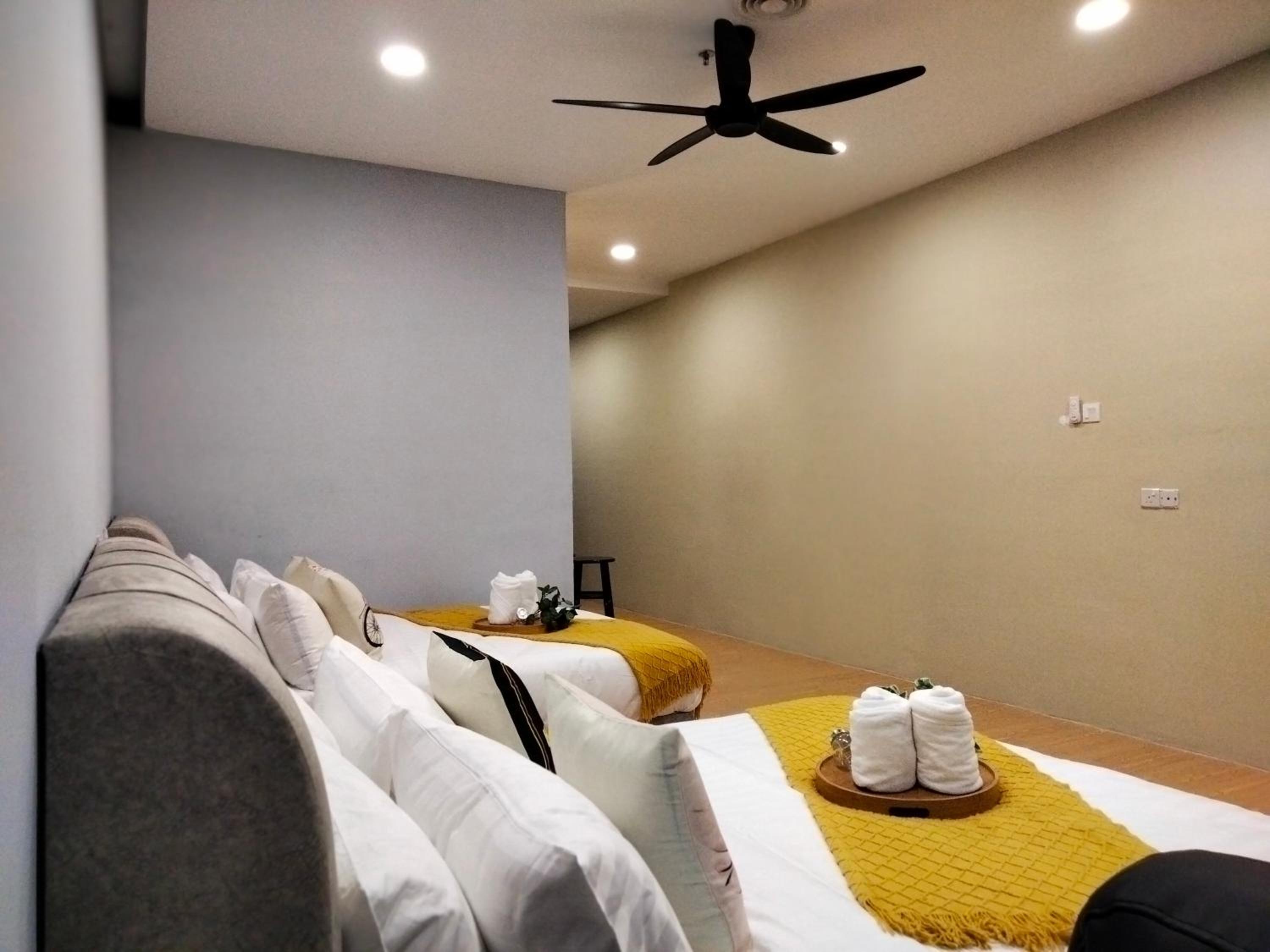 Bangsar Trade Center Studio 4pax I HomeBrickz