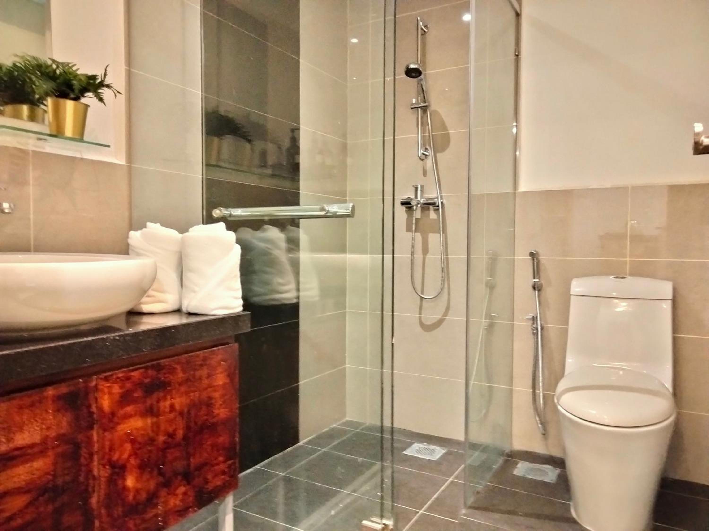 Bangsar Trade Center Studio 4pax I HomeBrickz