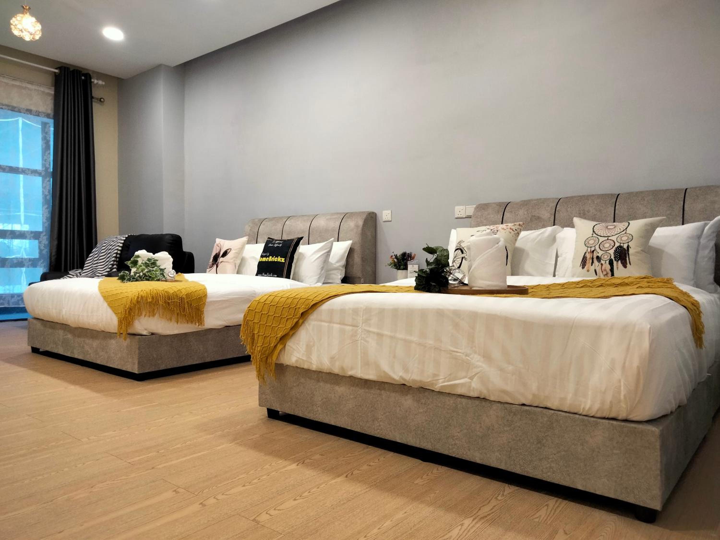 Bangsar Trade Center Studio 4pax I HomeBrickz
