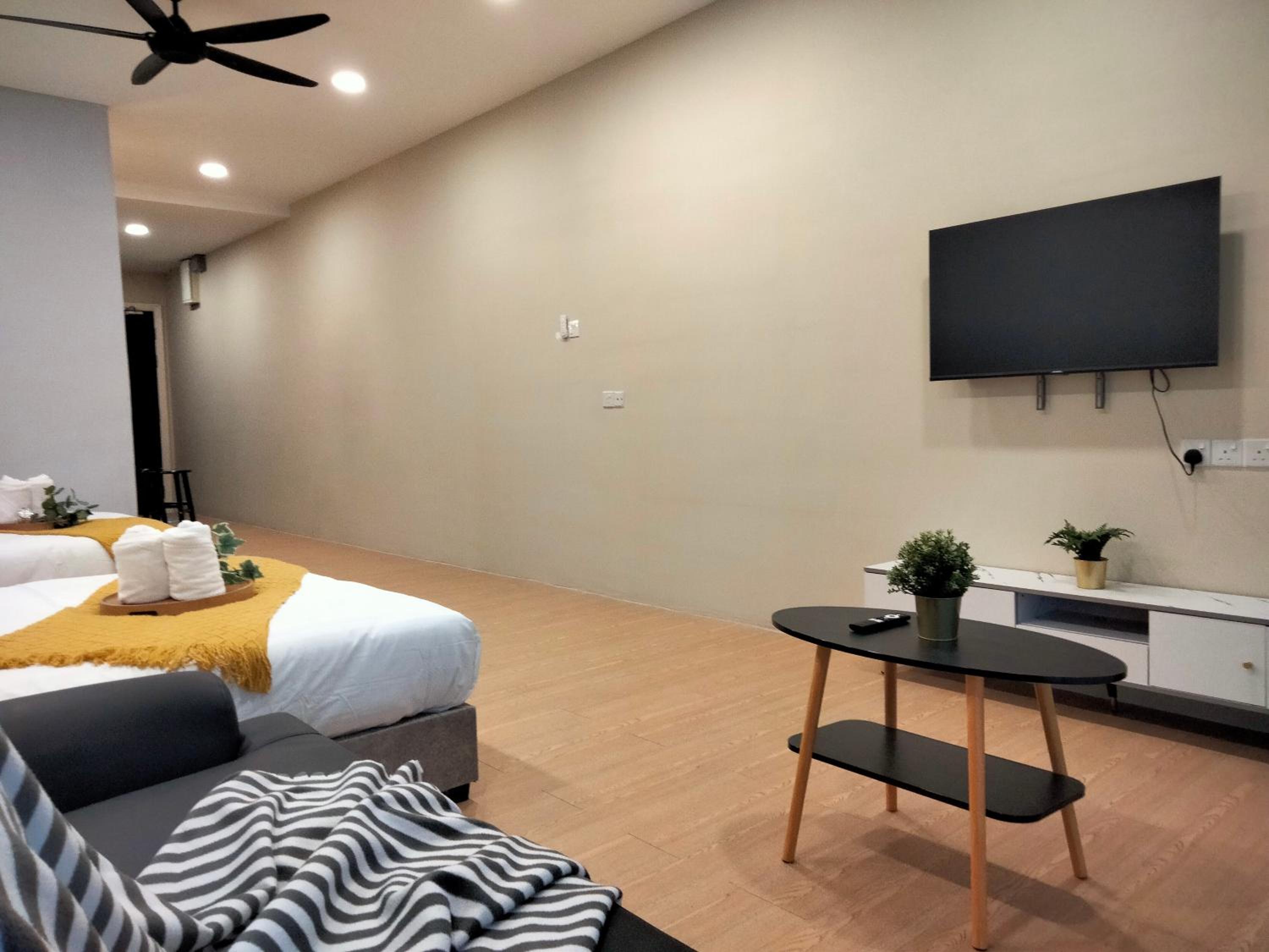 Bangsar Trade Center Studio 4pax I HomeBrickz