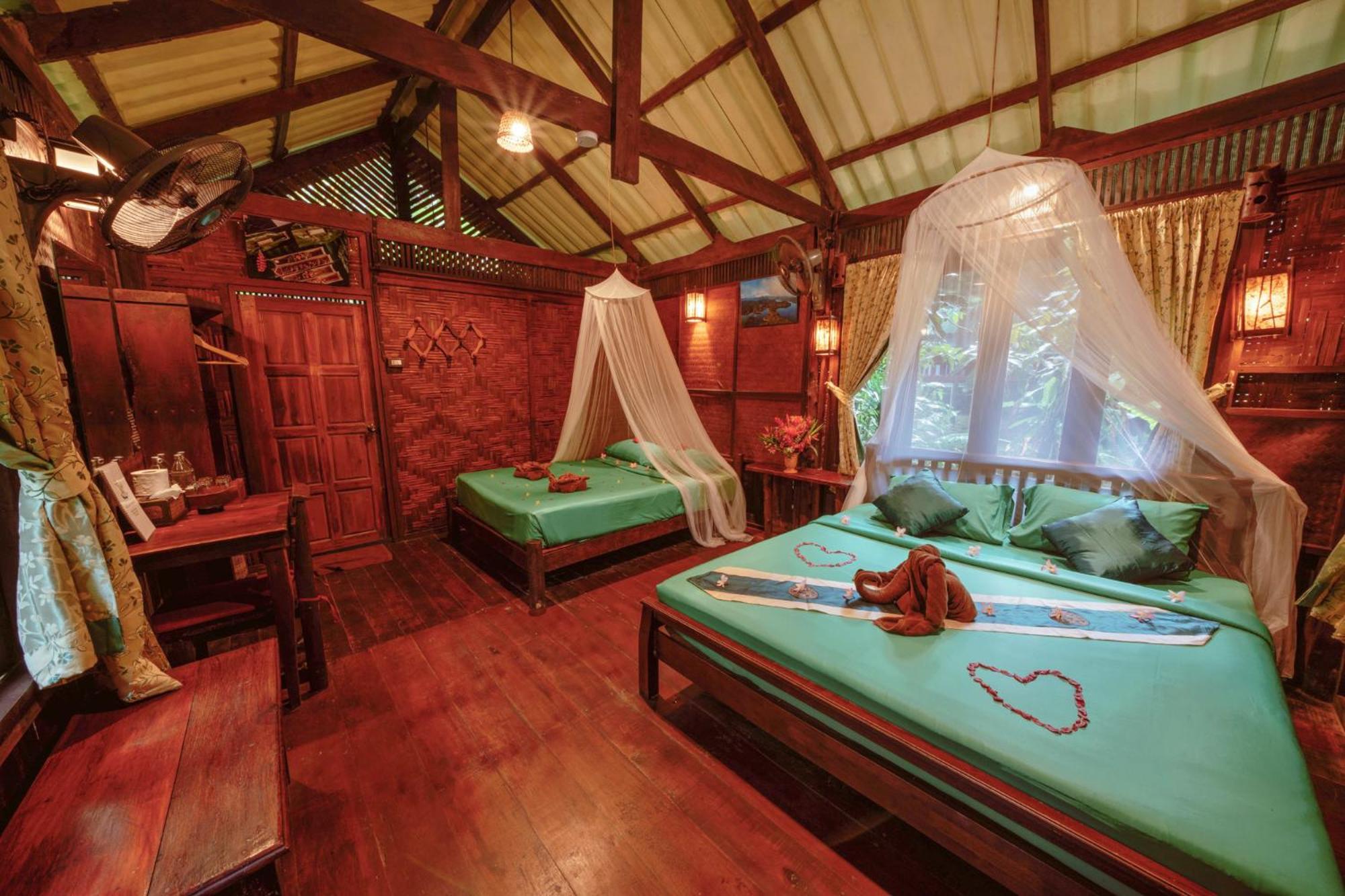 Khao Sok Riverside Cottages
