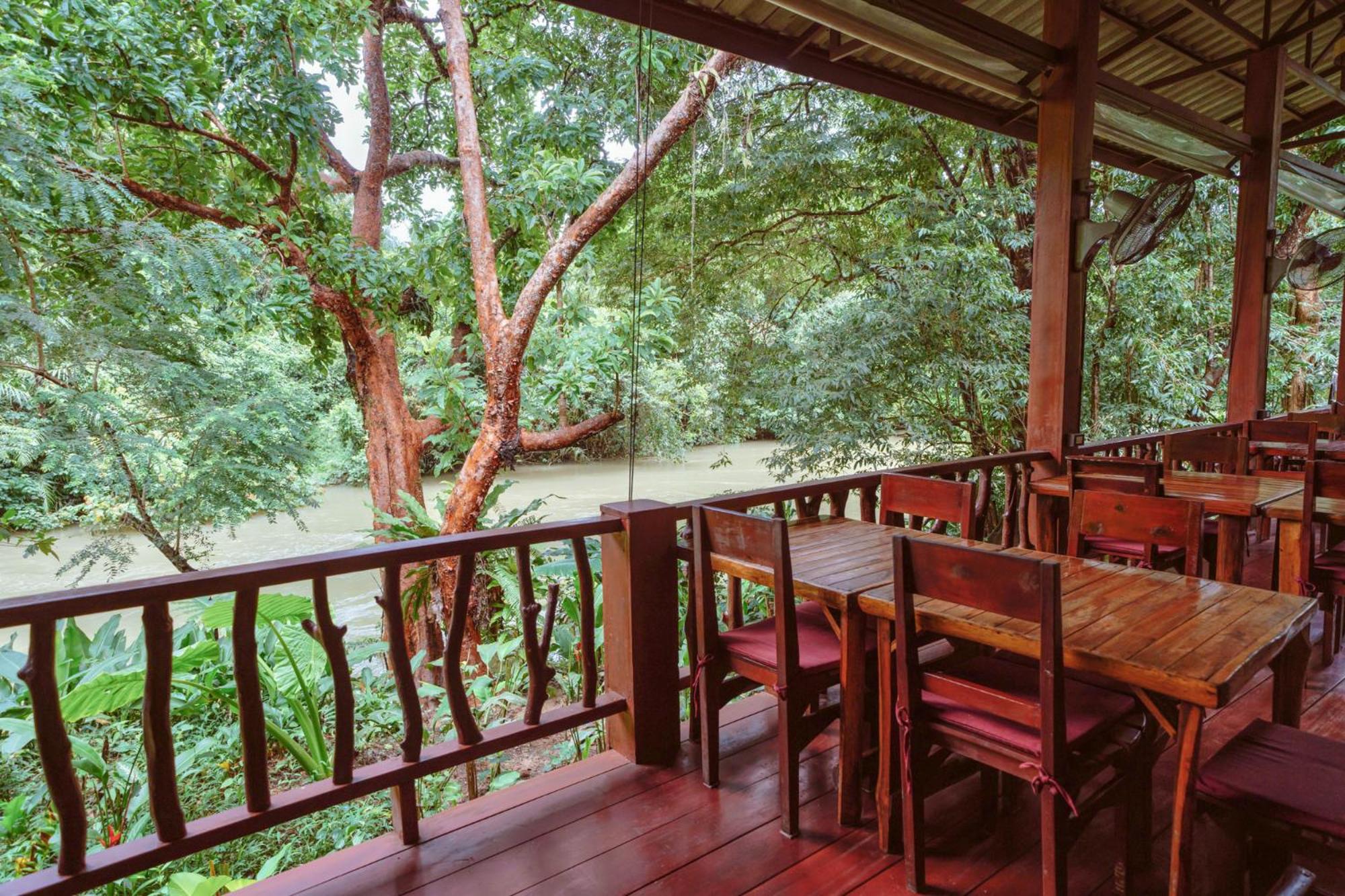Khao Sok Riverside Cottages