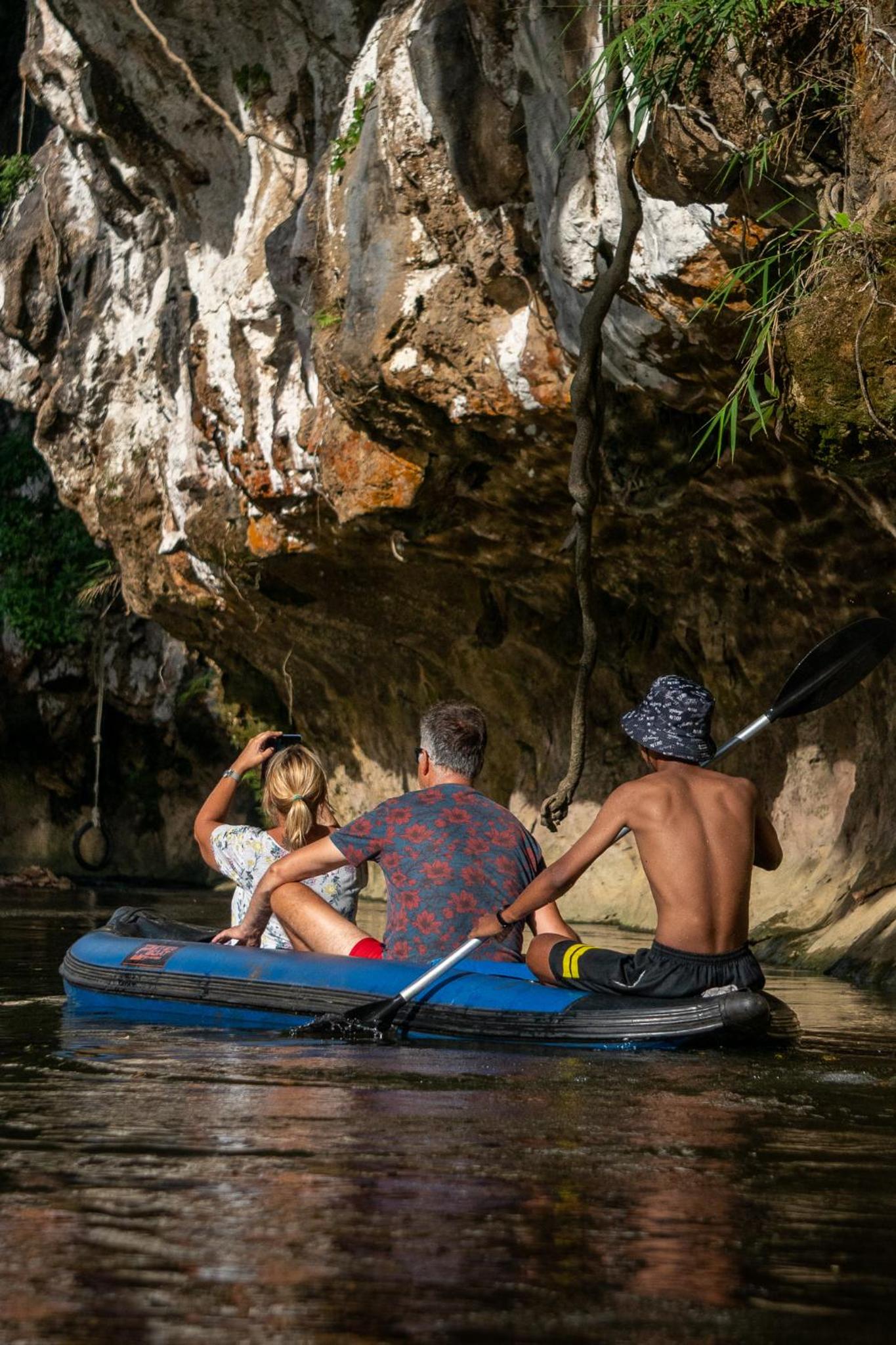 Khao Sok Riverside Cottages