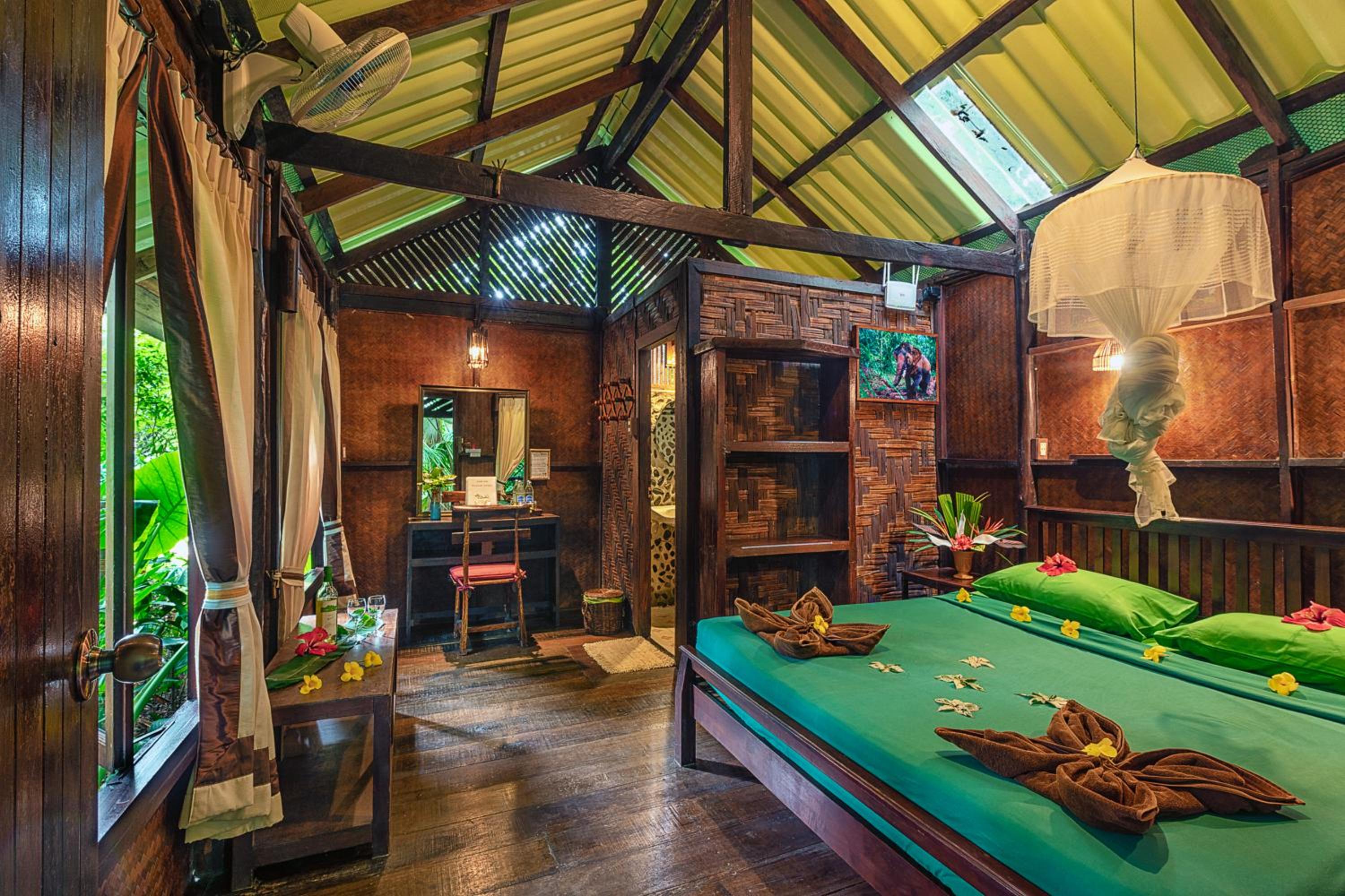 Khao Sok Riverside Cottages