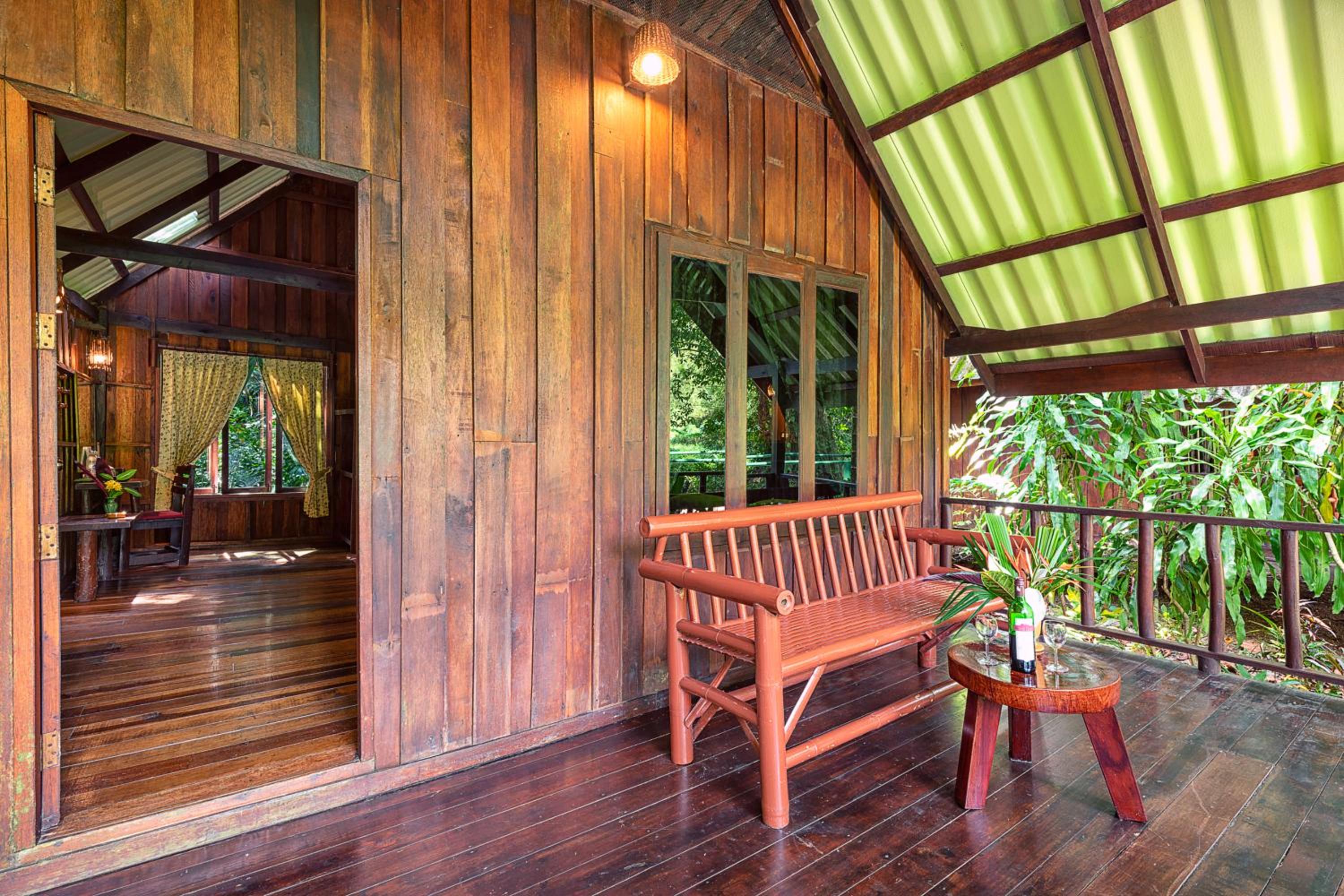 Khao Sok Riverside Cottages