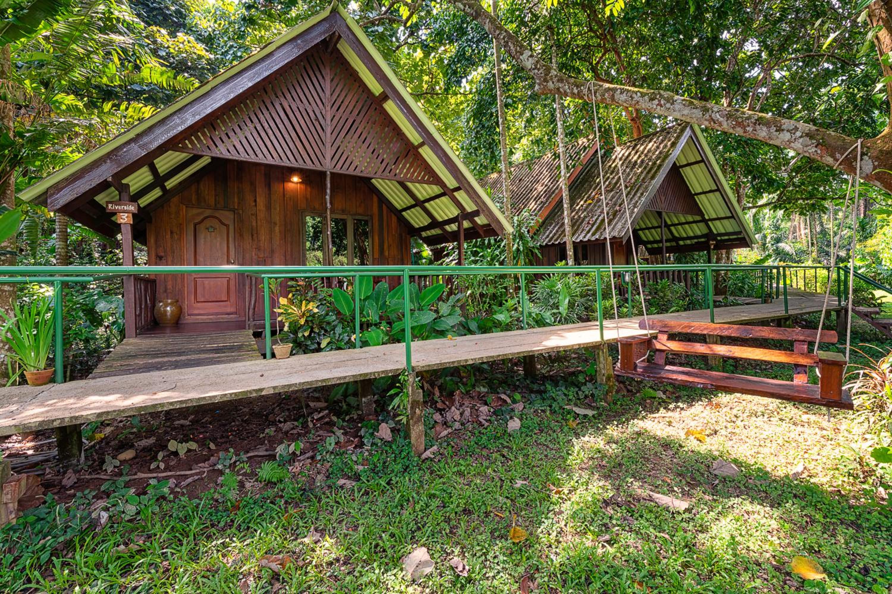 Khao Sok Riverside Cottages