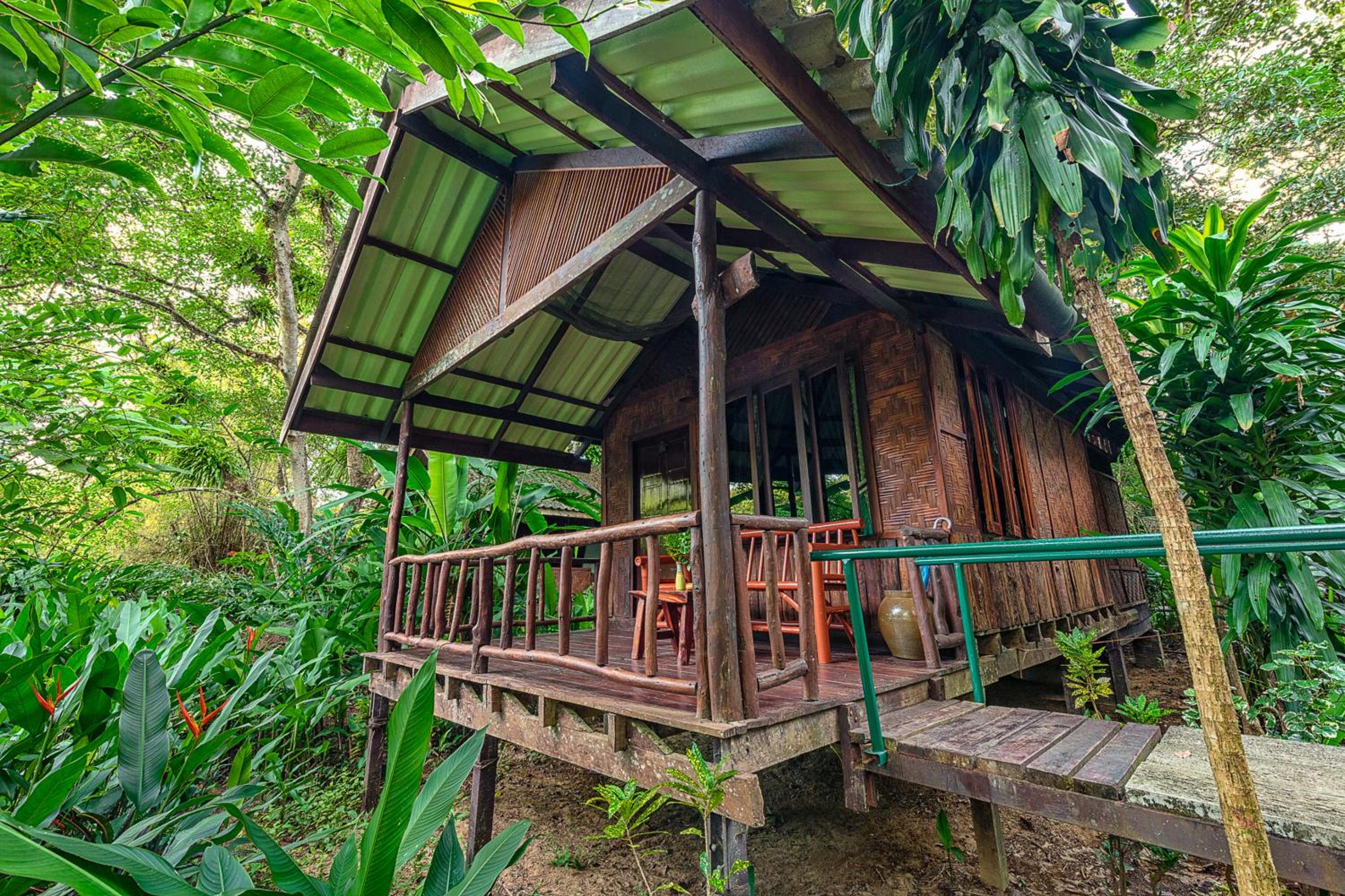 Khao Sok Riverside Cottages
