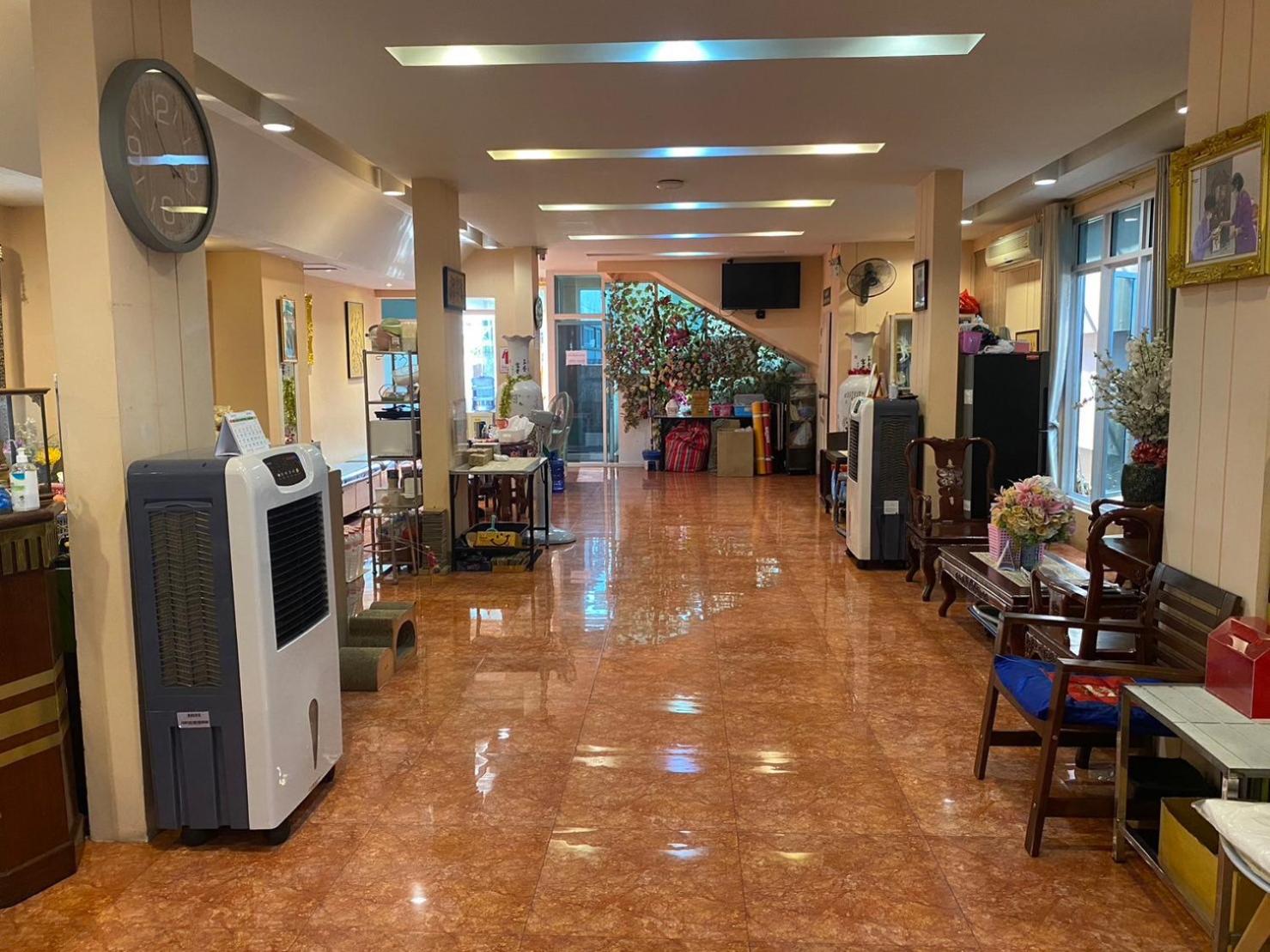 S.E.T Thanmongkol Residence