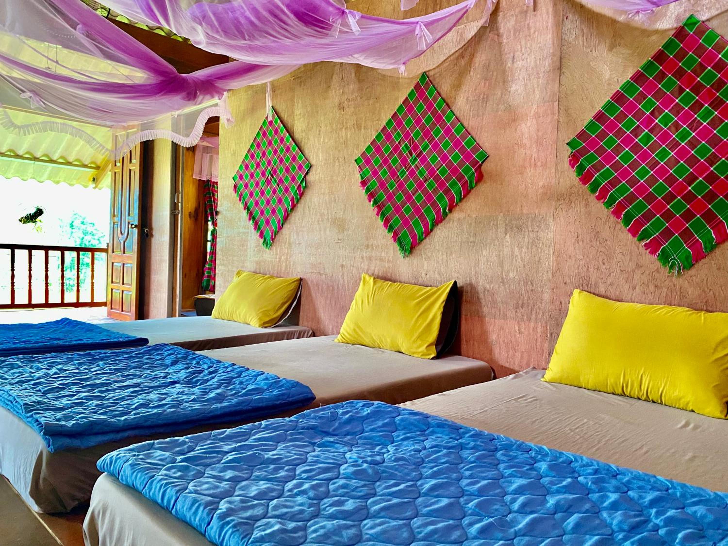 Du Gia Field View Homestay