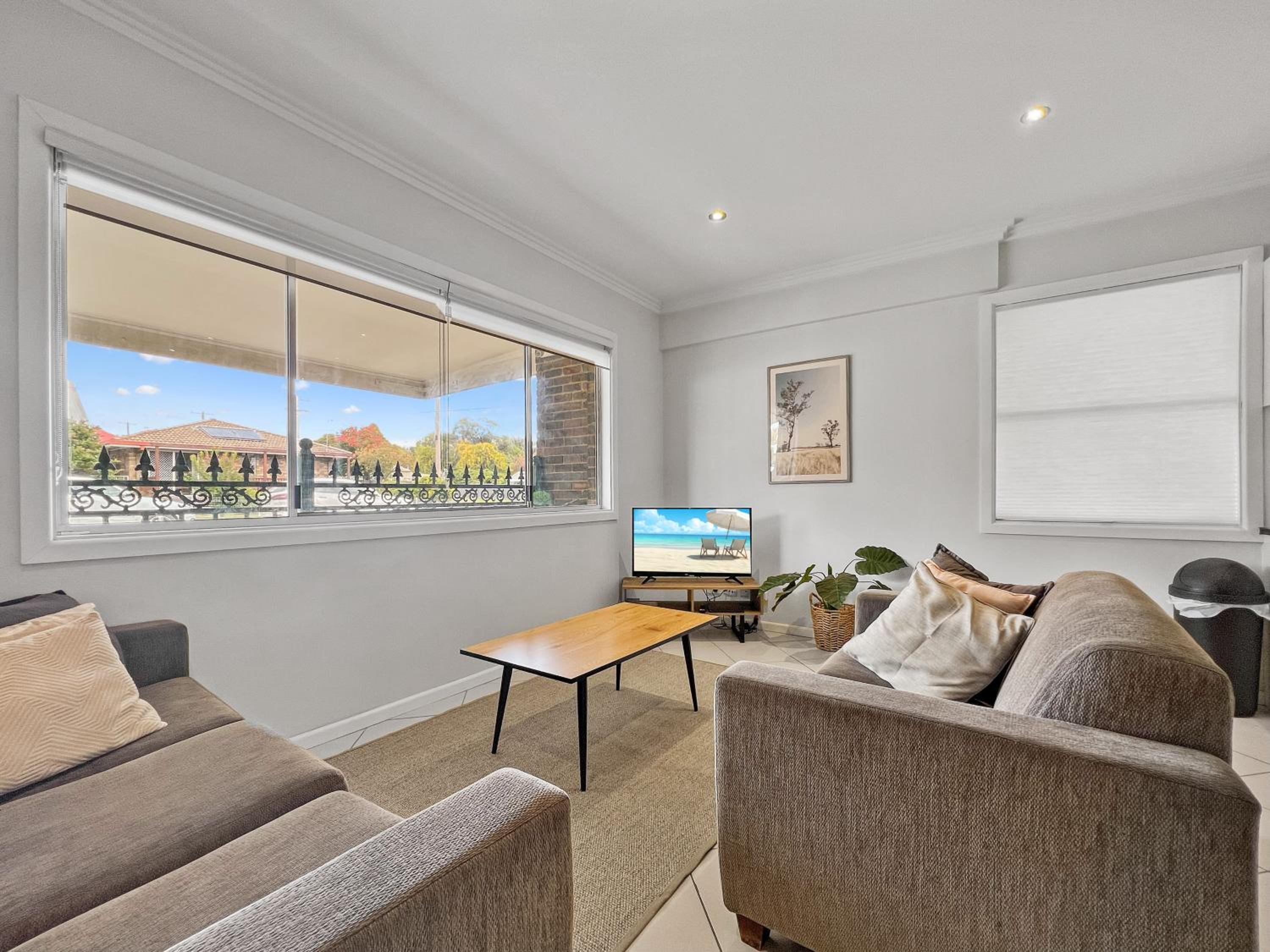 Central Armidale 2-Bedroom Apartment view 2