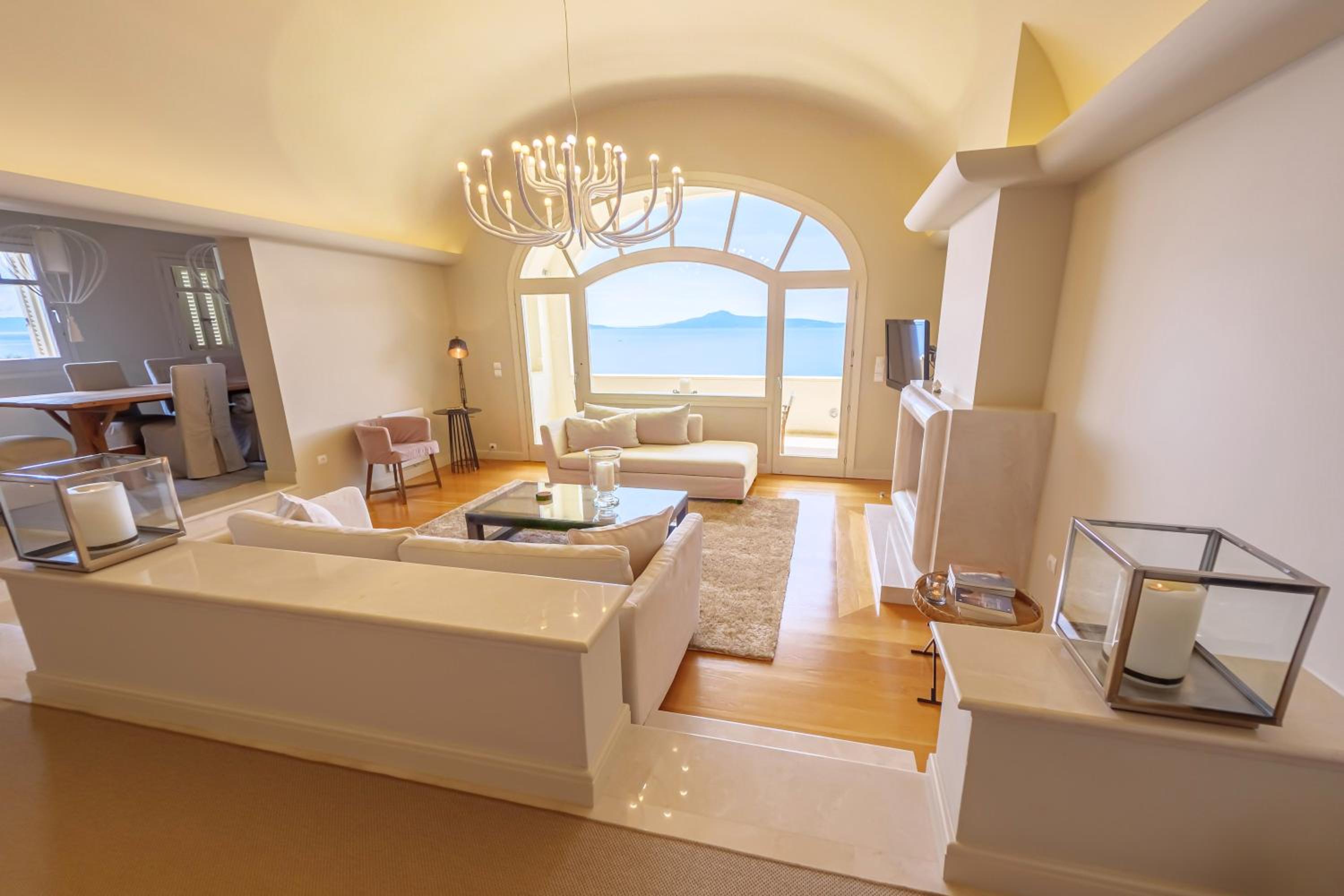 Villa Itis Superb Residence with Balcony & Panoramic View