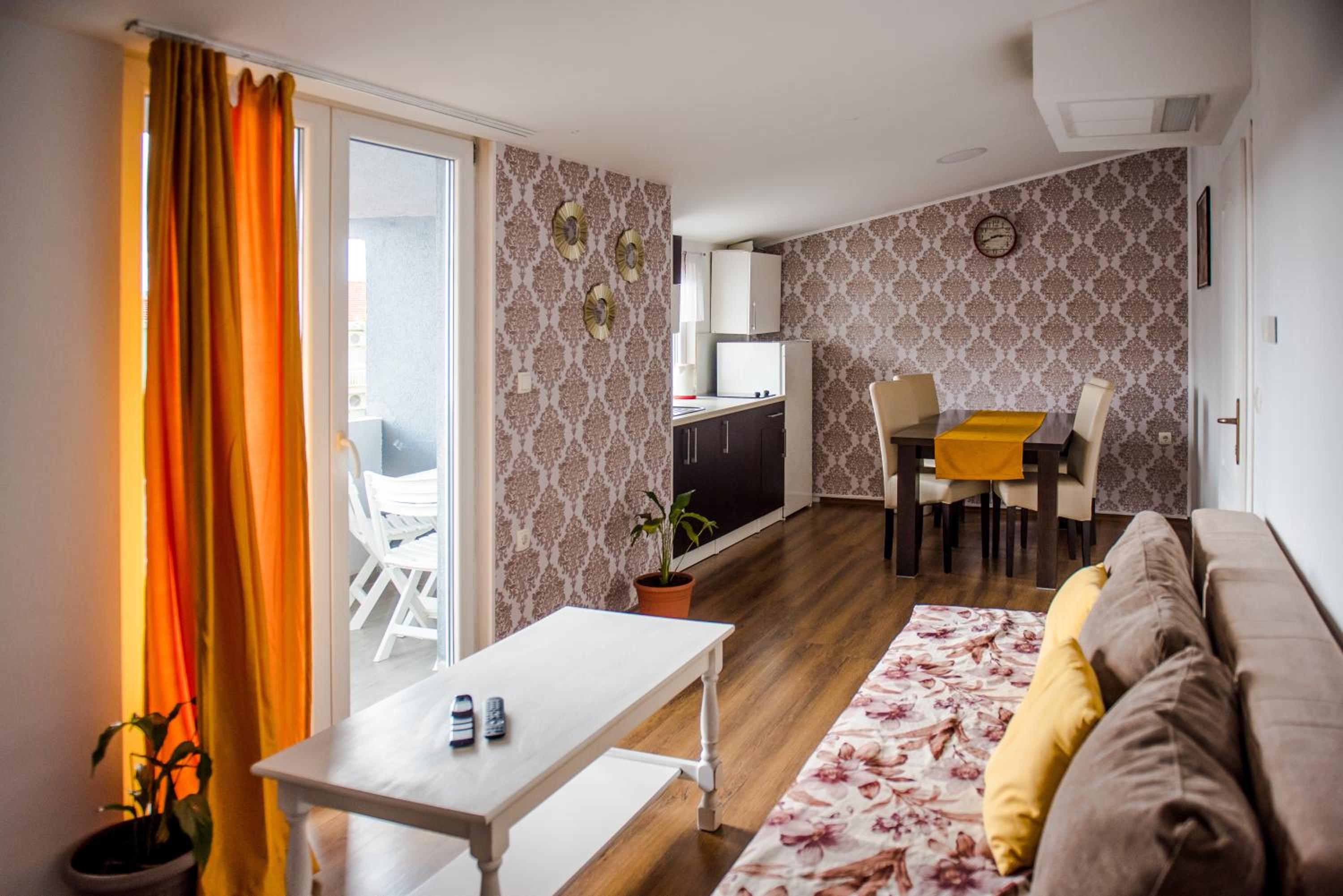 Apartments Joja