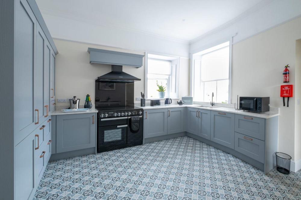 Church Farmhouse - Castle View (4 bedroom) & Church View (2 bedroom) view 4