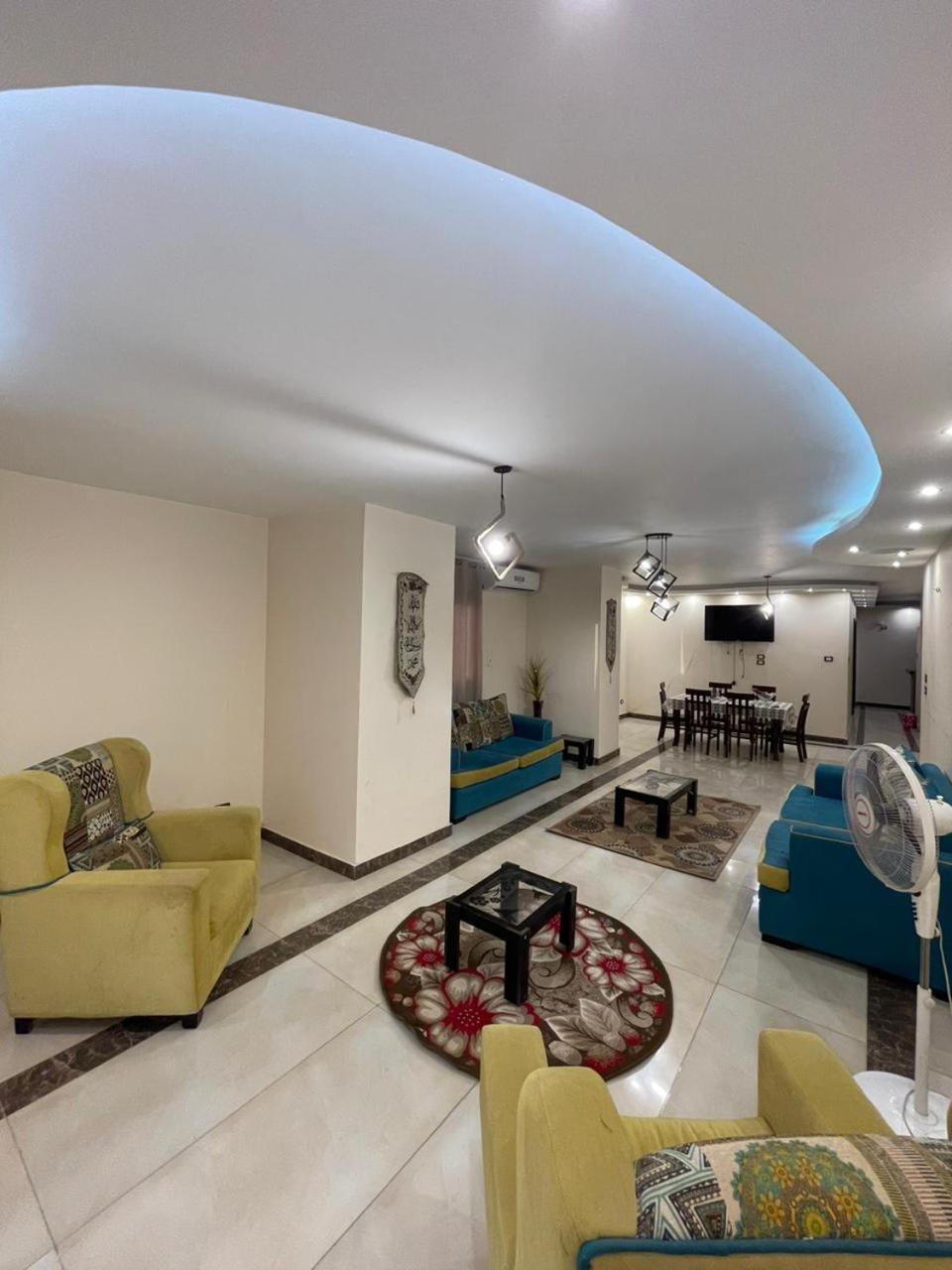 Pyramids view private apartment