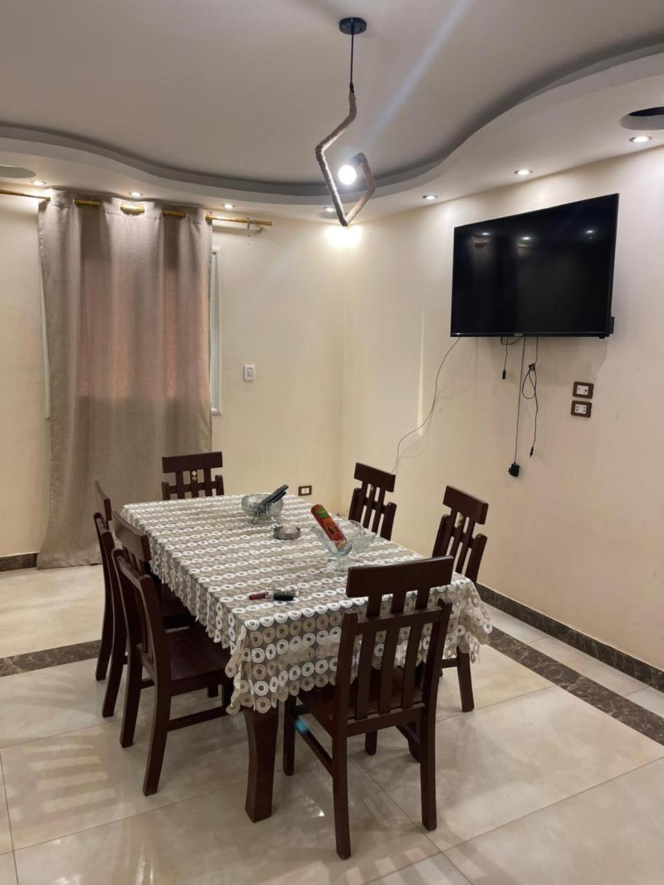 Pyramids view private apartment