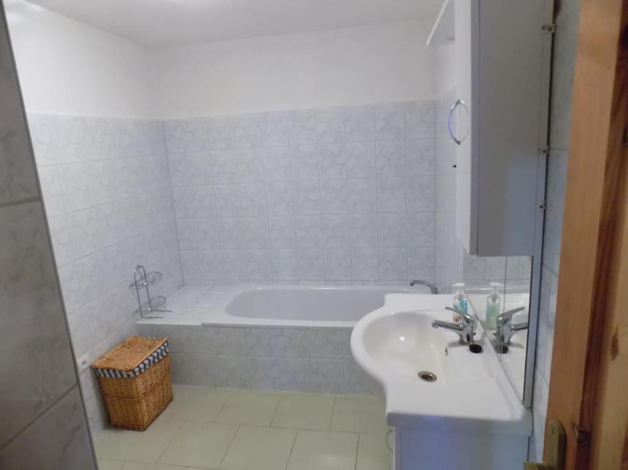 ROSE COTTAGE (sleeps 4)