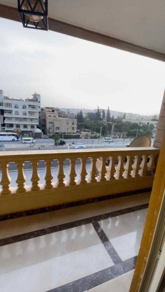 Pyramids view private apartment
