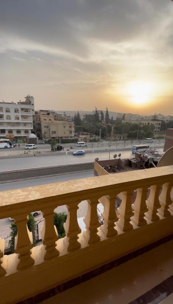 Pyramids view private apartment