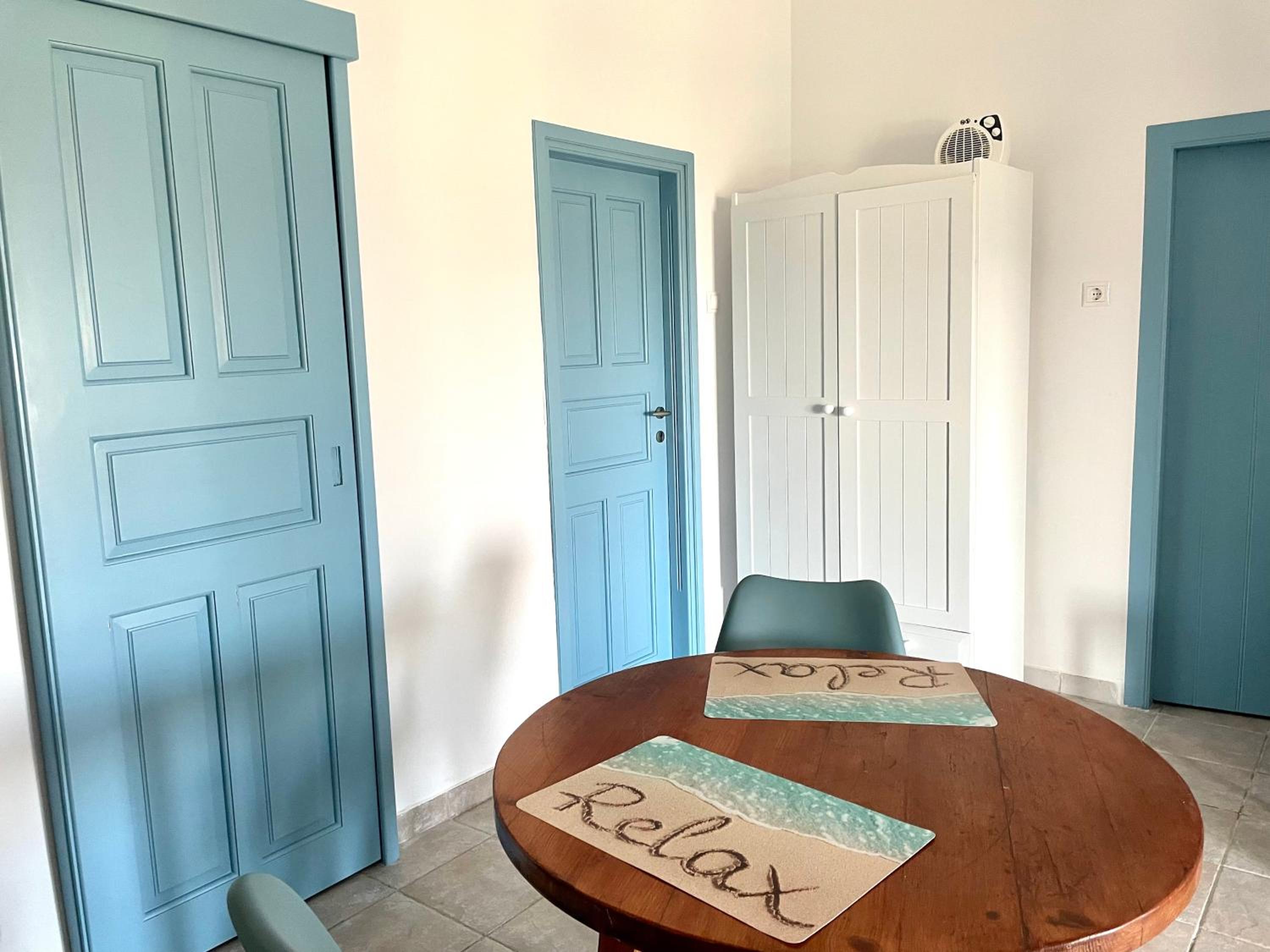 Black Pebble Myconian House photo 5