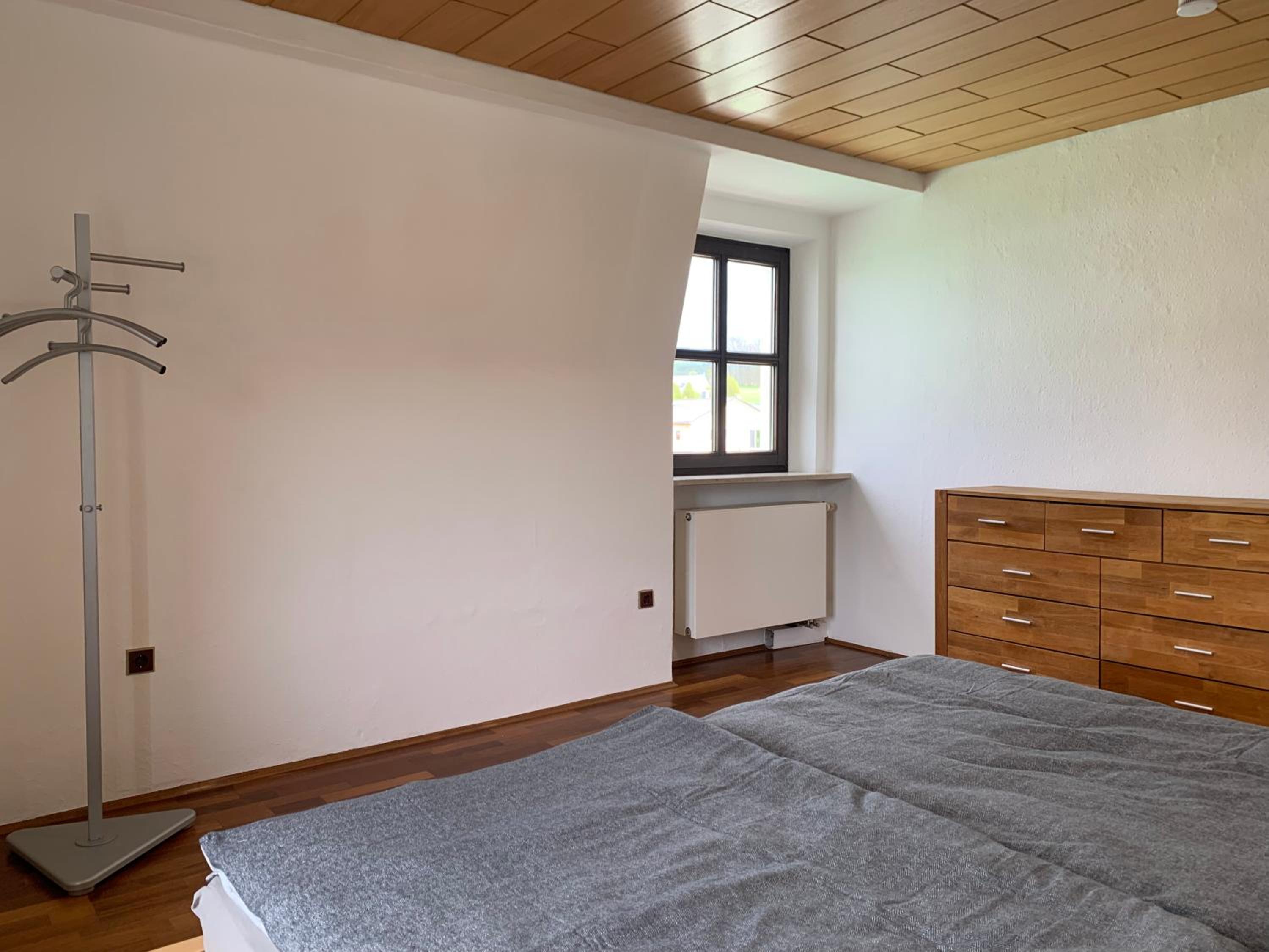 Villa mit Pool und Grillplatz in Regensburg
